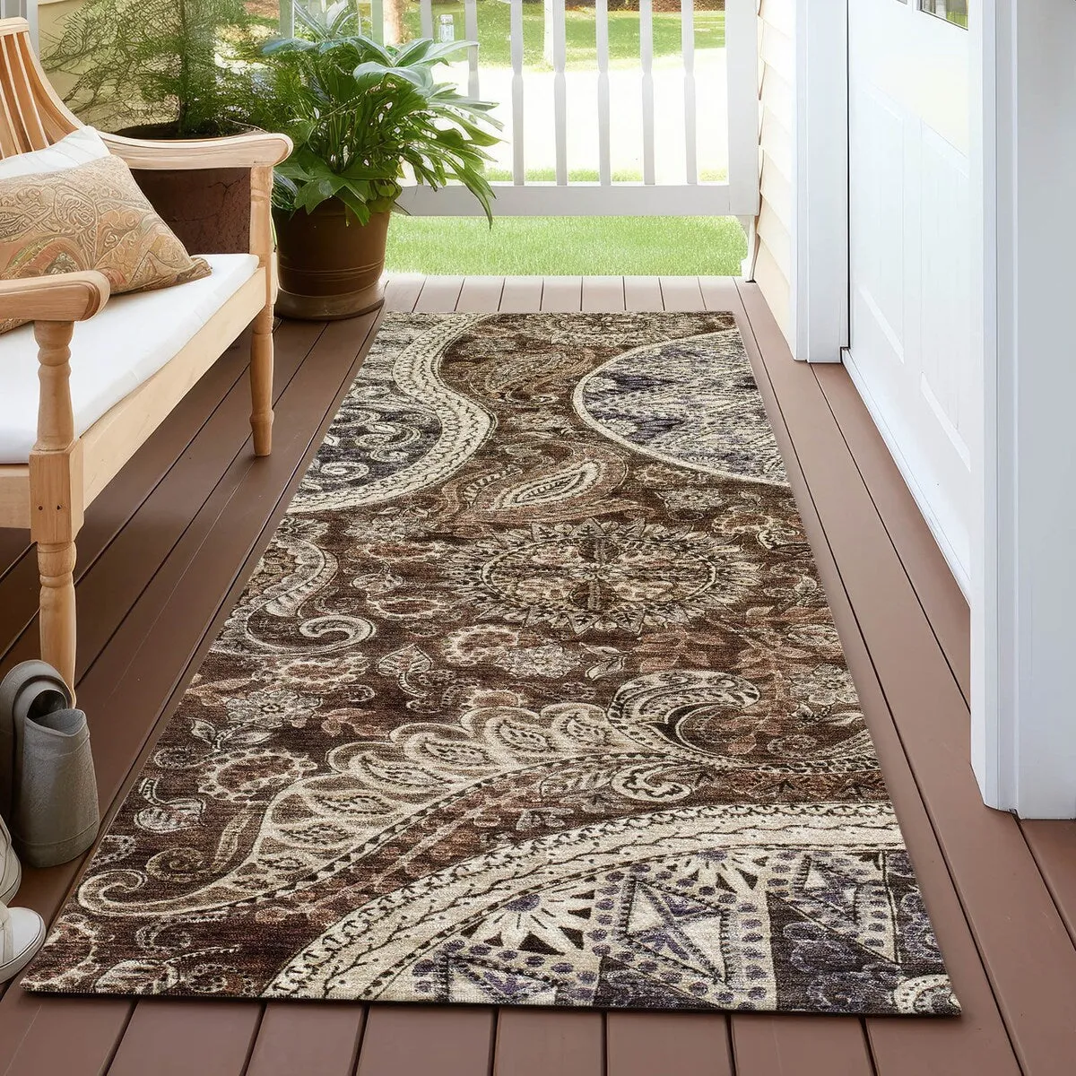 Machine Washable Indoor/ Outdoor Modern Paisley Chantille Rug