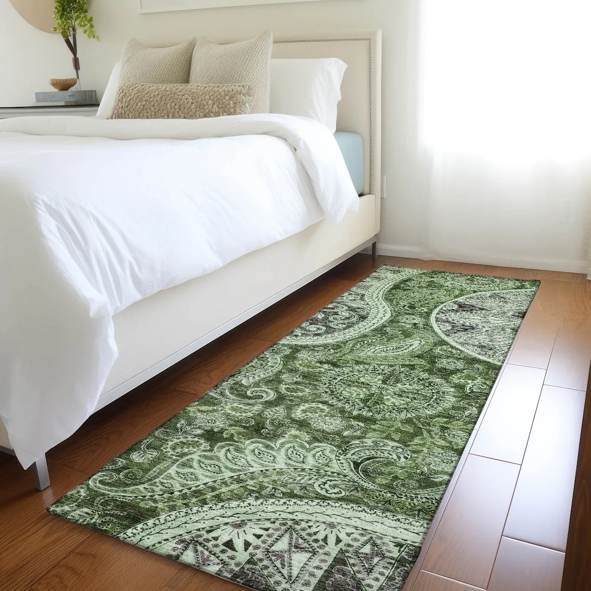 Machine Washable Indoor/ Outdoor Modern Paisley Chantille Rug