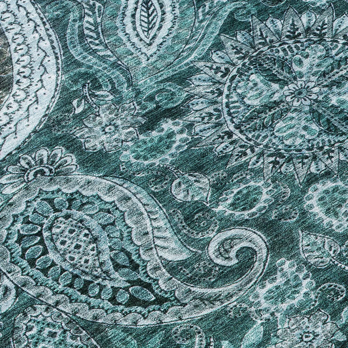 Machine Washable Indoor/ Outdoor Modern Paisley Chantille Rug