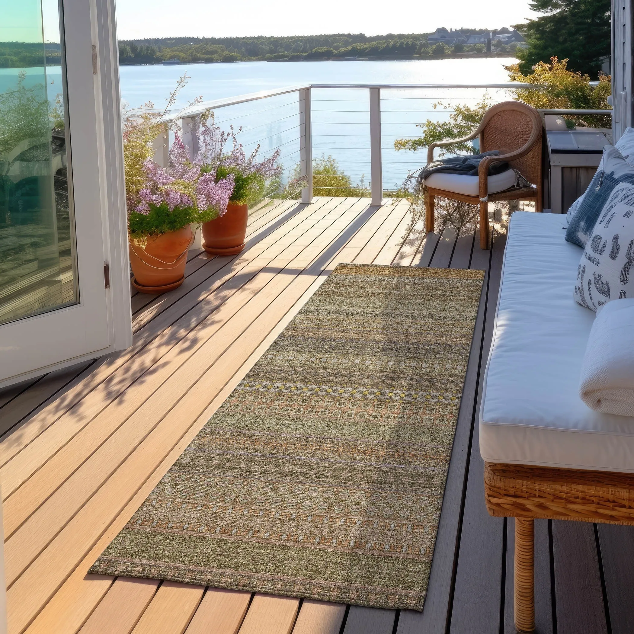 Machine Washable Indoor/ Outdoor Moroccan Stripes Chantille Rug