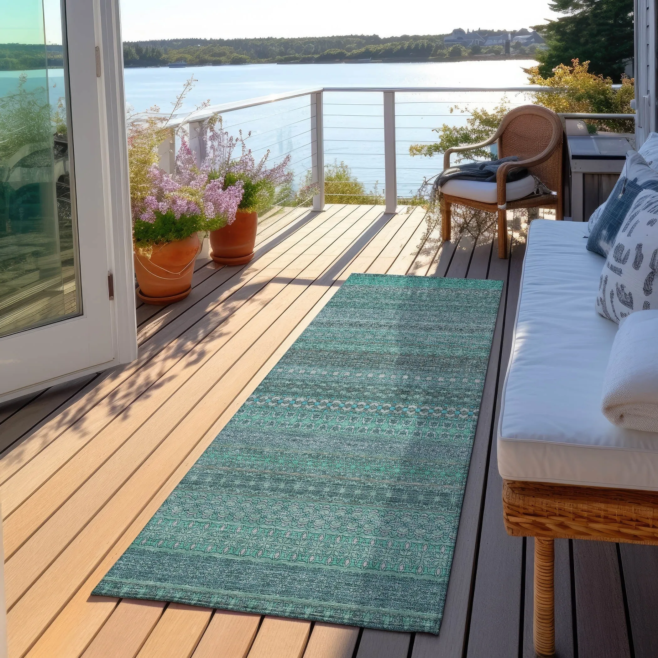 Machine Washable Indoor/ Outdoor Moroccan Stripes Chantille Rug
