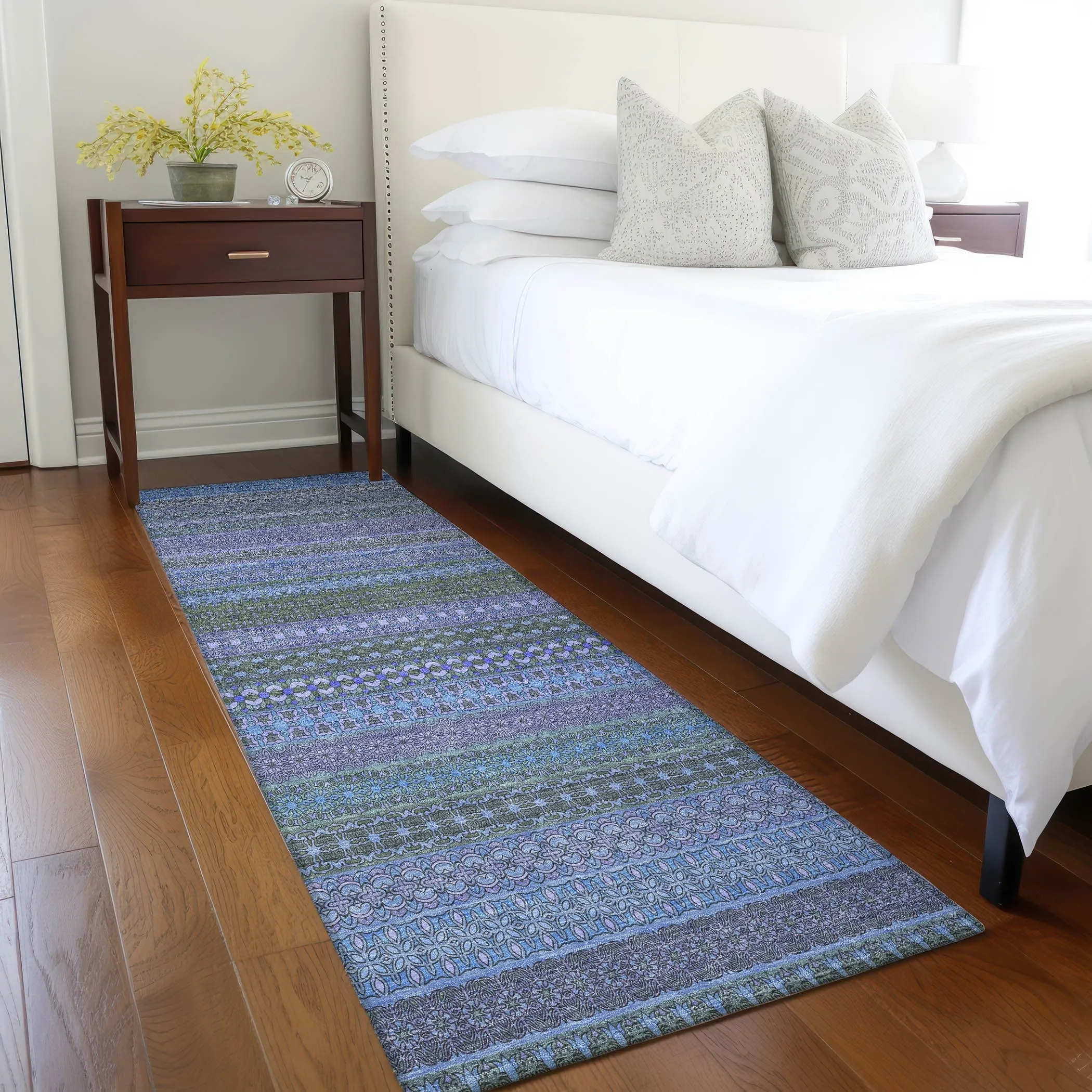 Machine Washable Indoor/ Outdoor Moroccan Stripes Chantille Rug