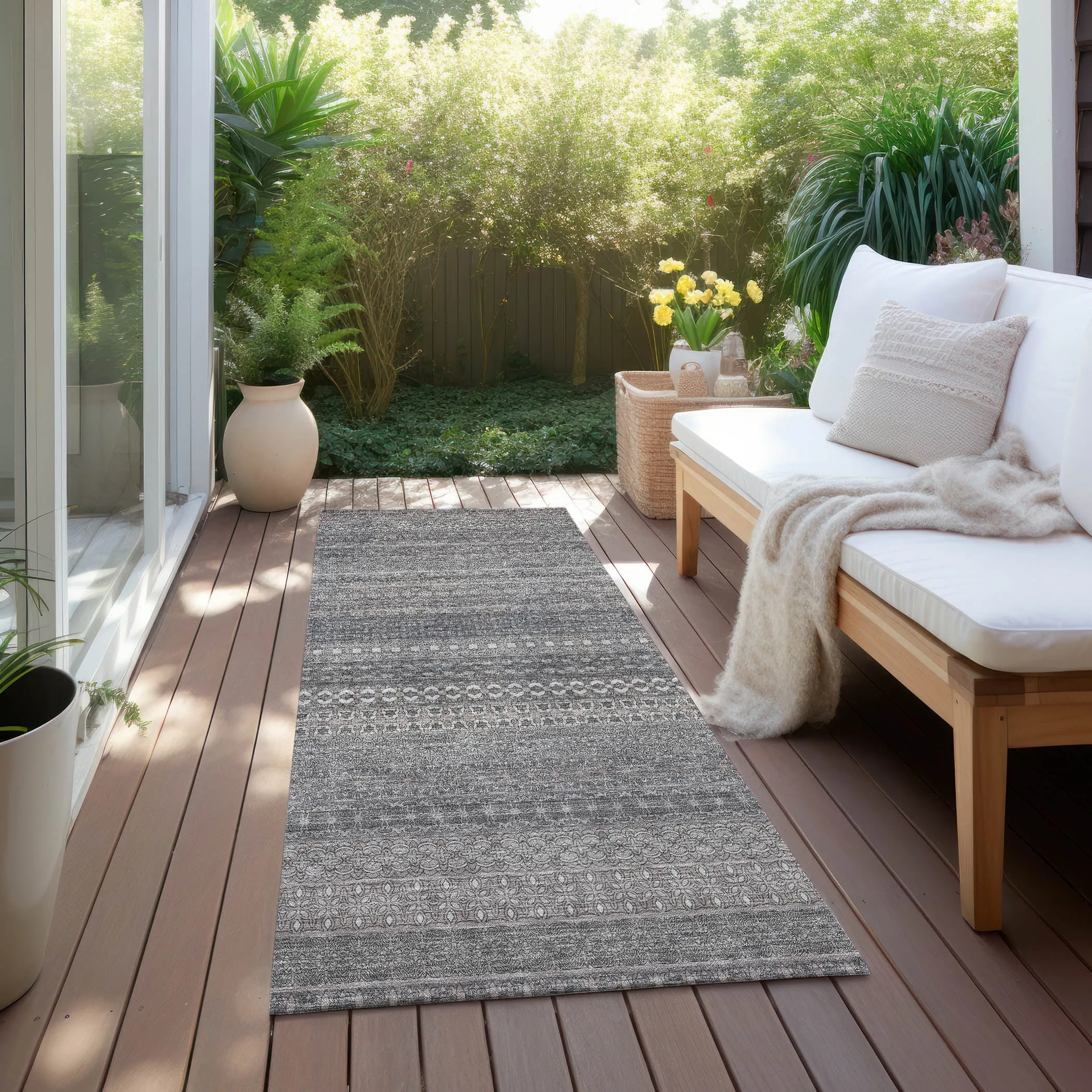Machine Washable Indoor/ Outdoor Moroccan Stripes Chantille Rug