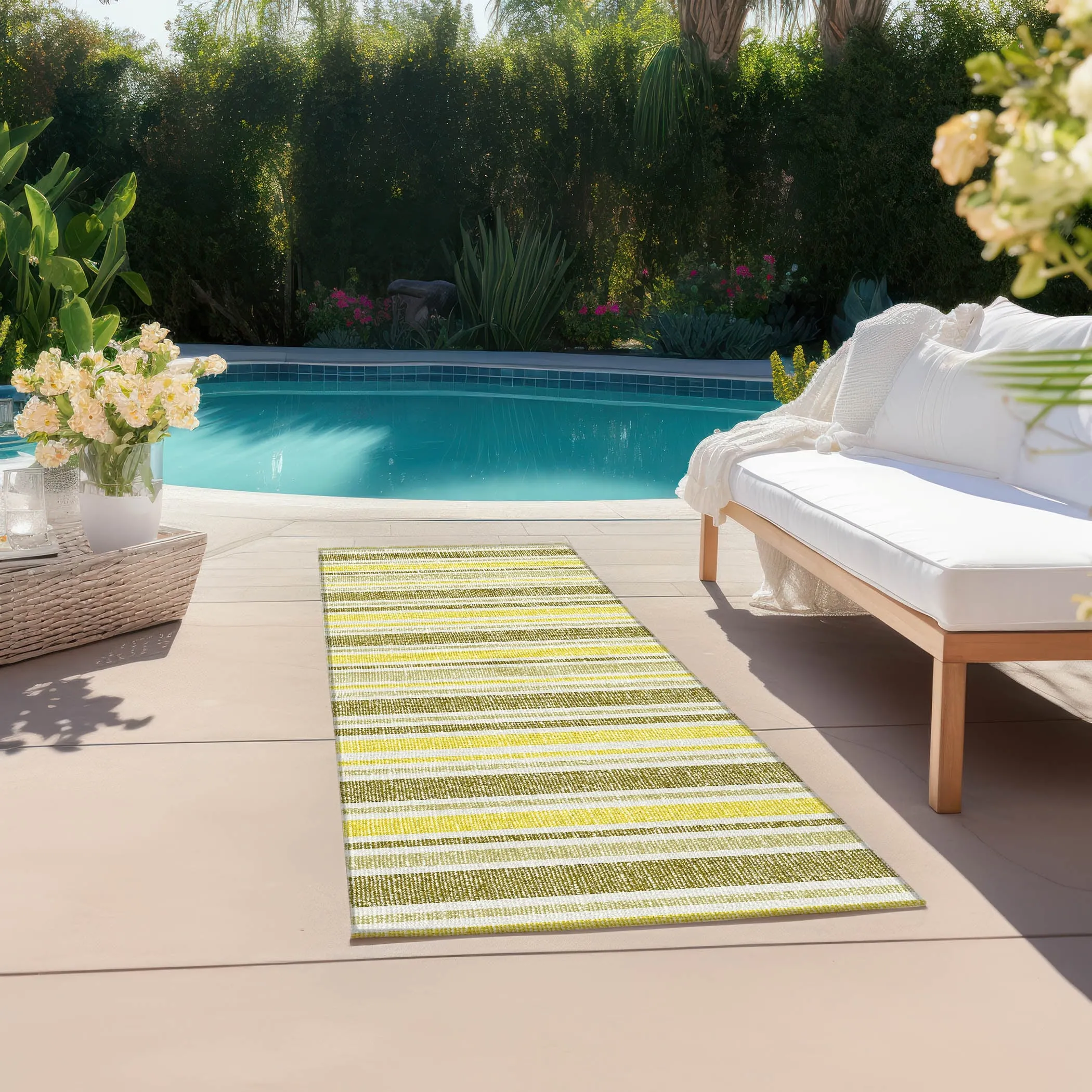 Machine Washable Indoor/ Outdoor Multi Cabana Stripe Chantille Rug