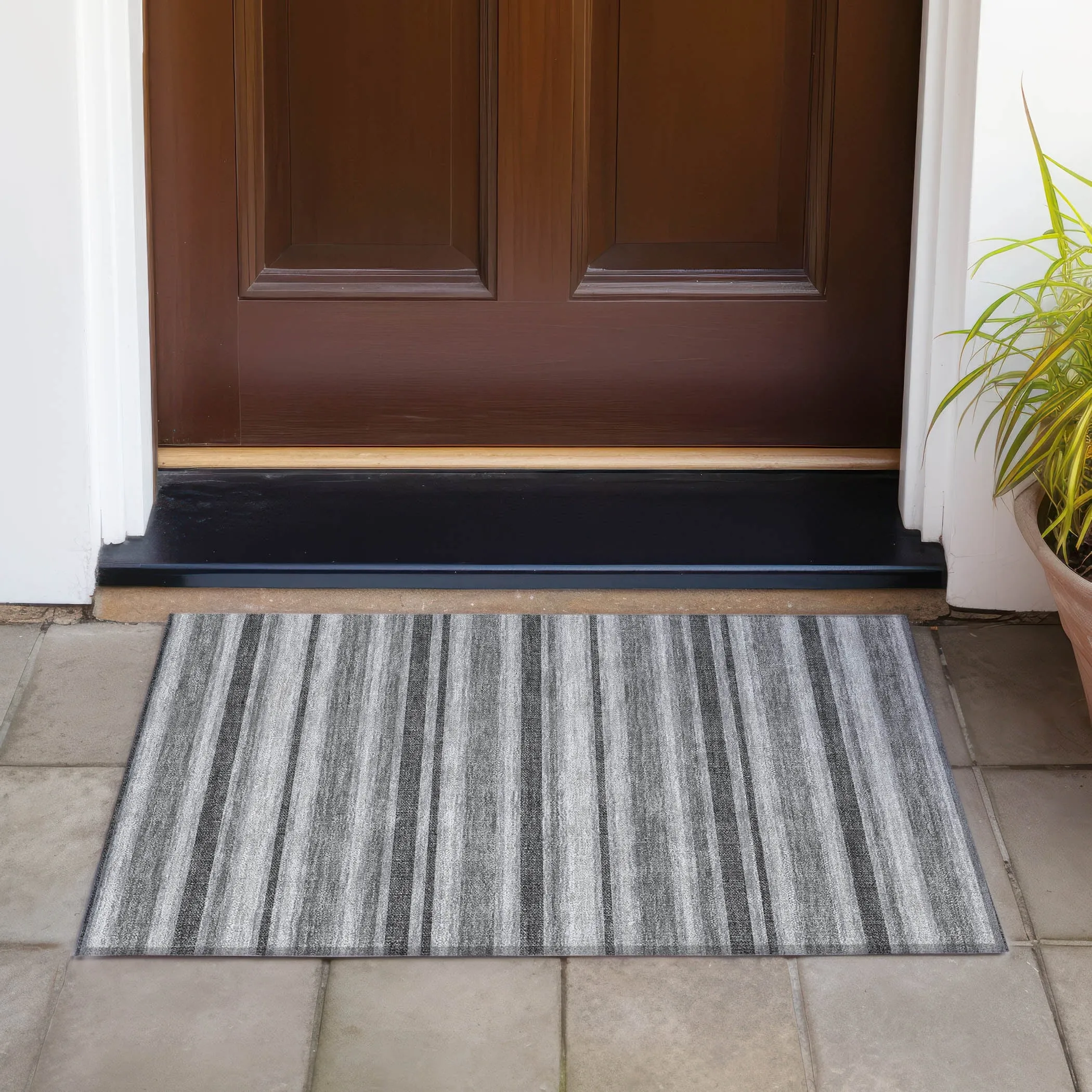 Machine Washable Indoor/ Outdoor Multi Cabana Stripe Chantille Rug