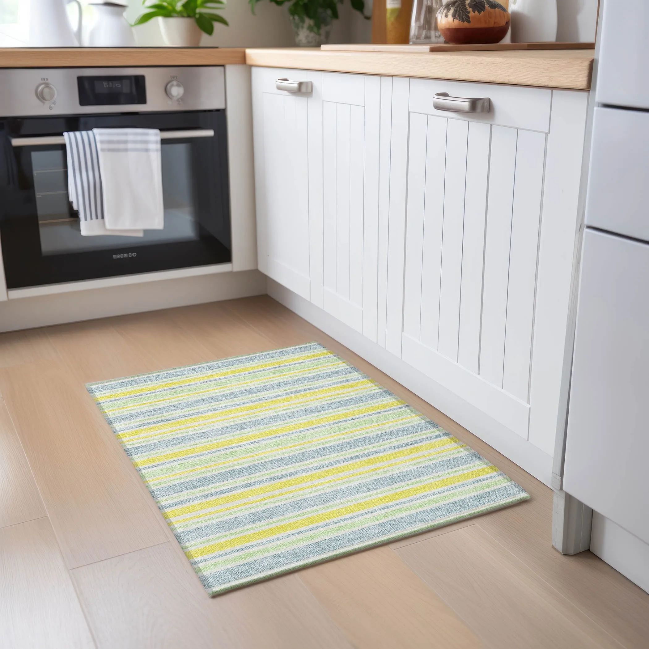 Machine Washable Indoor/ Outdoor Multi Cabana Stripe Chantille Rug