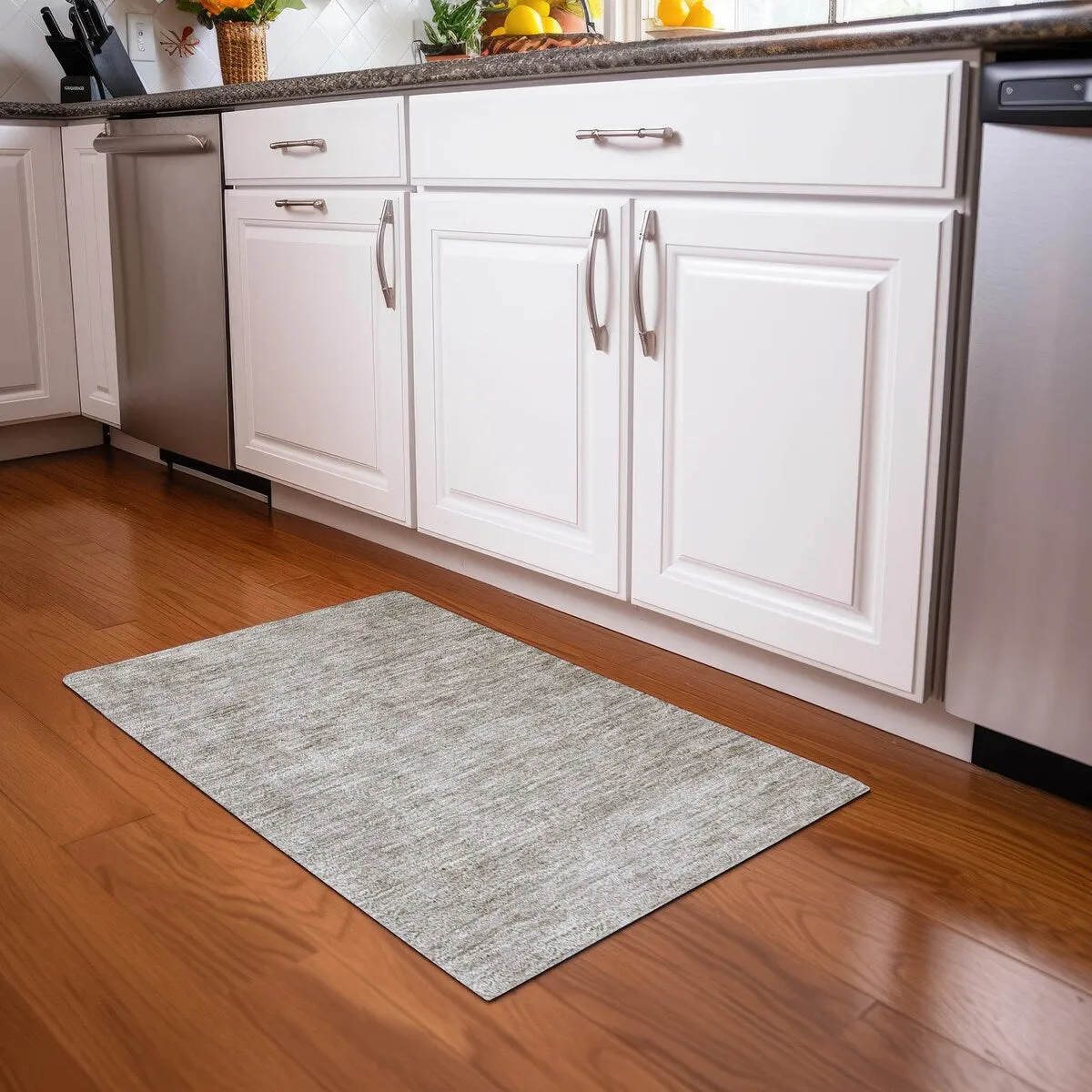 Machine Washable Indoor/ Outdoor Ombre Paisley Chantille Rug