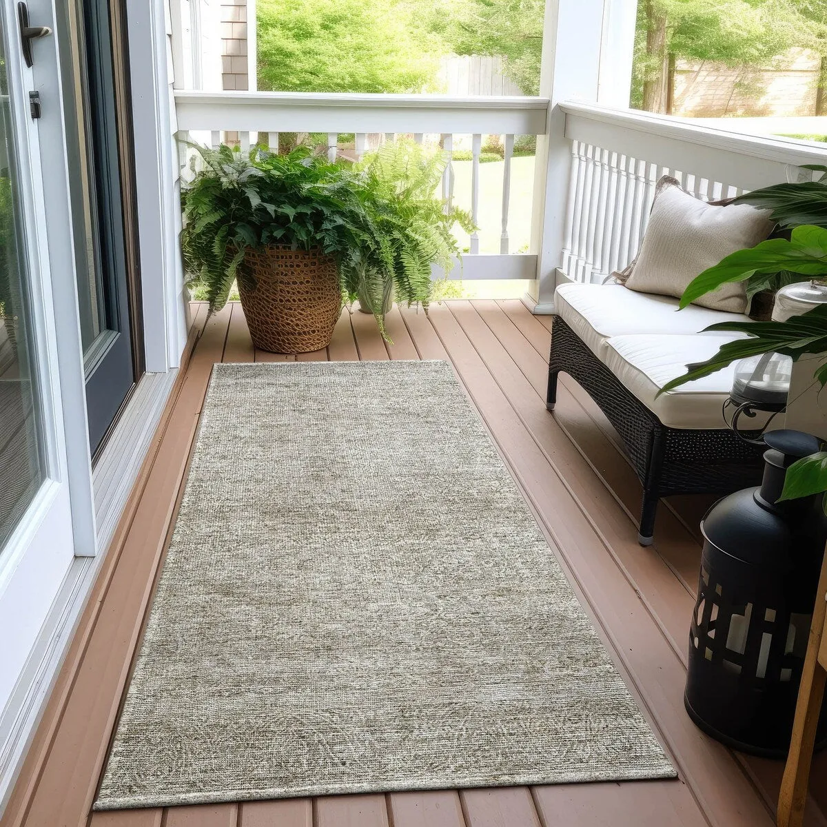 Machine Washable Indoor/ Outdoor Ombre Paisley Chantille Rug