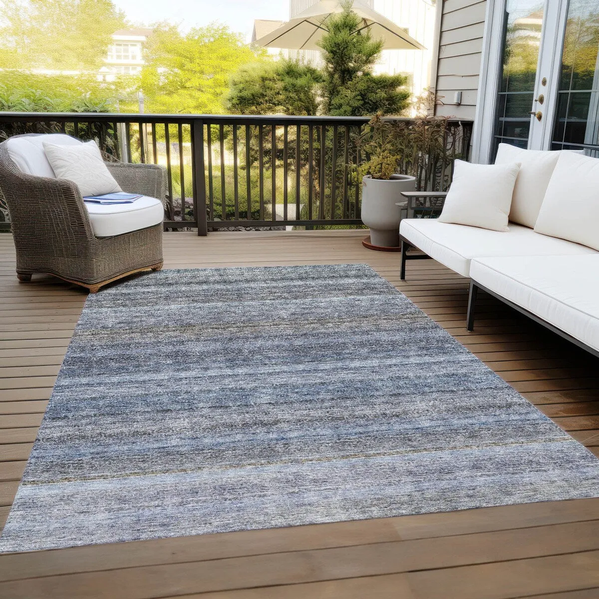 Machine Washable Indoor/ Outdoor Ombre Solid Chantille Rug