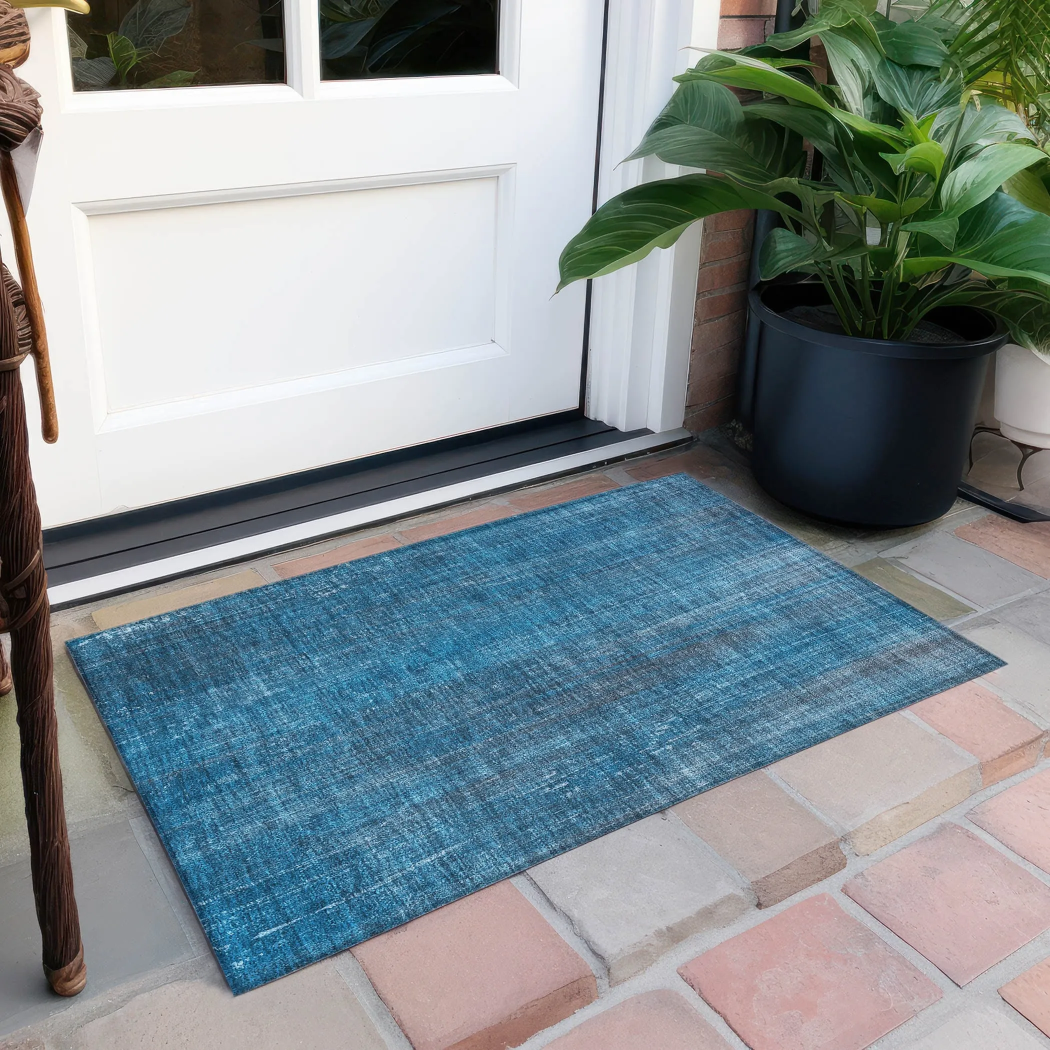 Machine Washable Indoor/ Outdoor Ombre Solid Chantille Rug