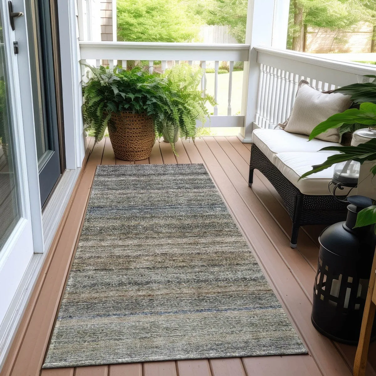 Machine Washable Indoor/ Outdoor Ombre Solid Chantille Rug