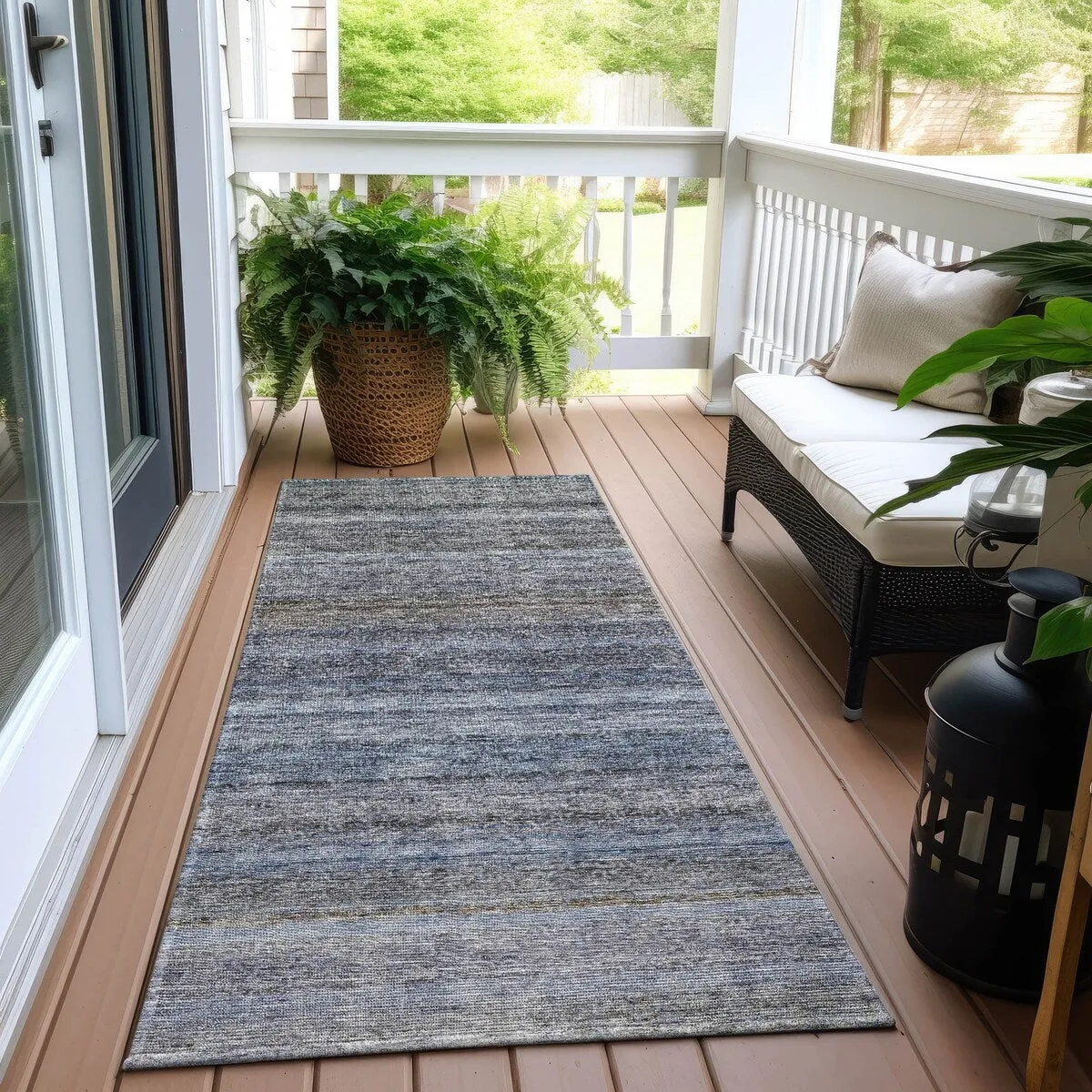 Machine Washable Indoor/ Outdoor Ombre Solid Chantille Rug