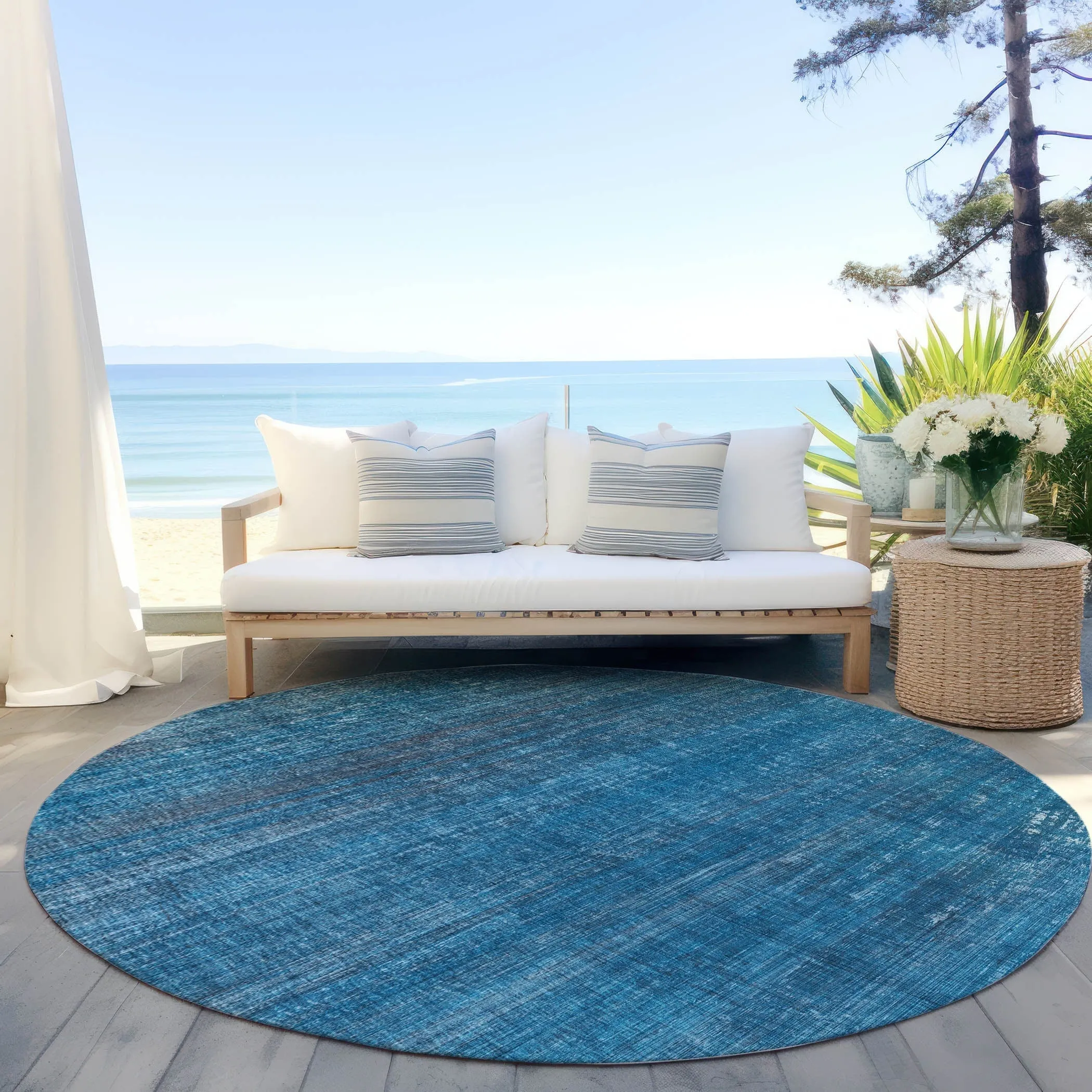 Machine Washable Indoor/ Outdoor Ombre Solid Chantille Rug