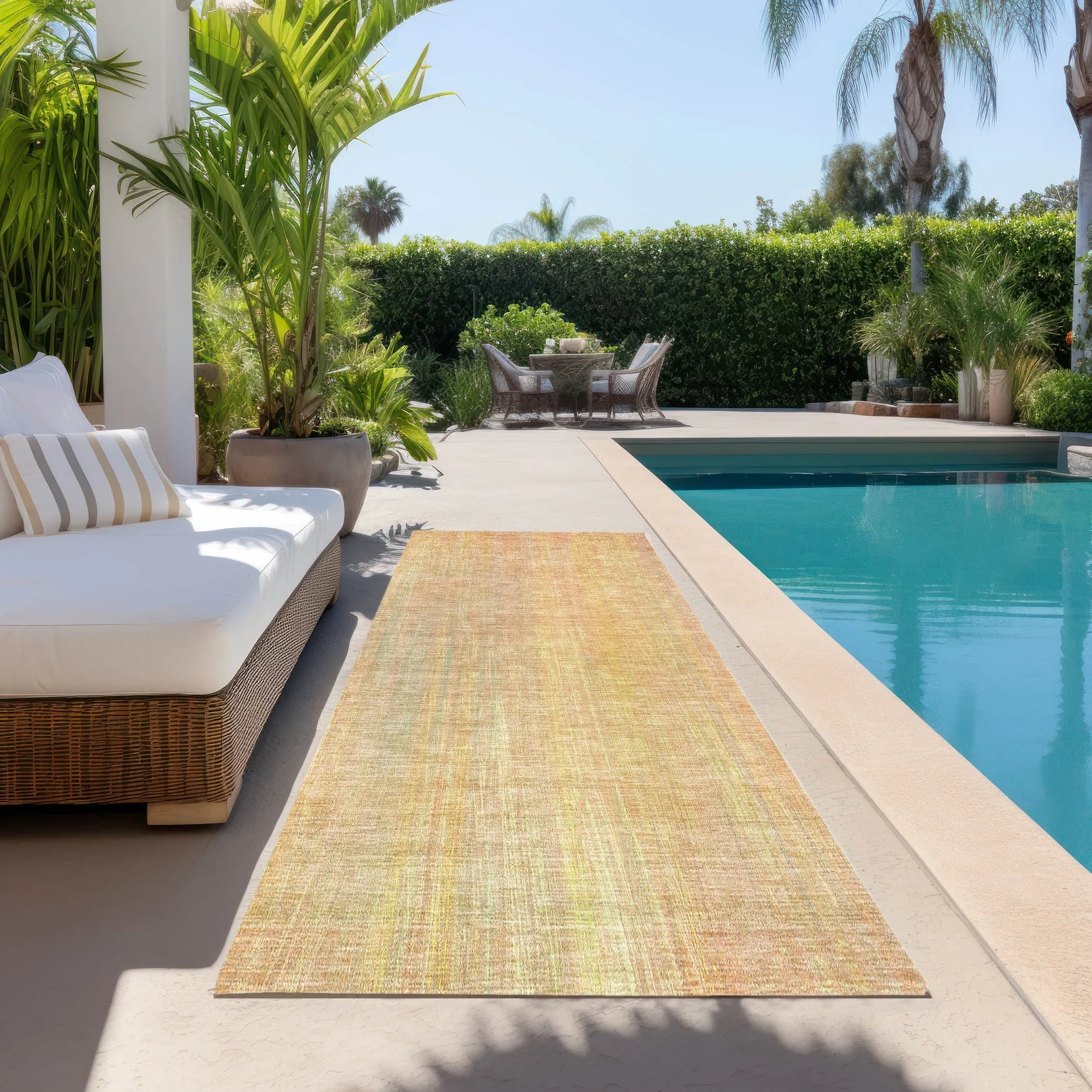 Machine Washable Indoor/ Outdoor Ombre Solid Chantille Rug