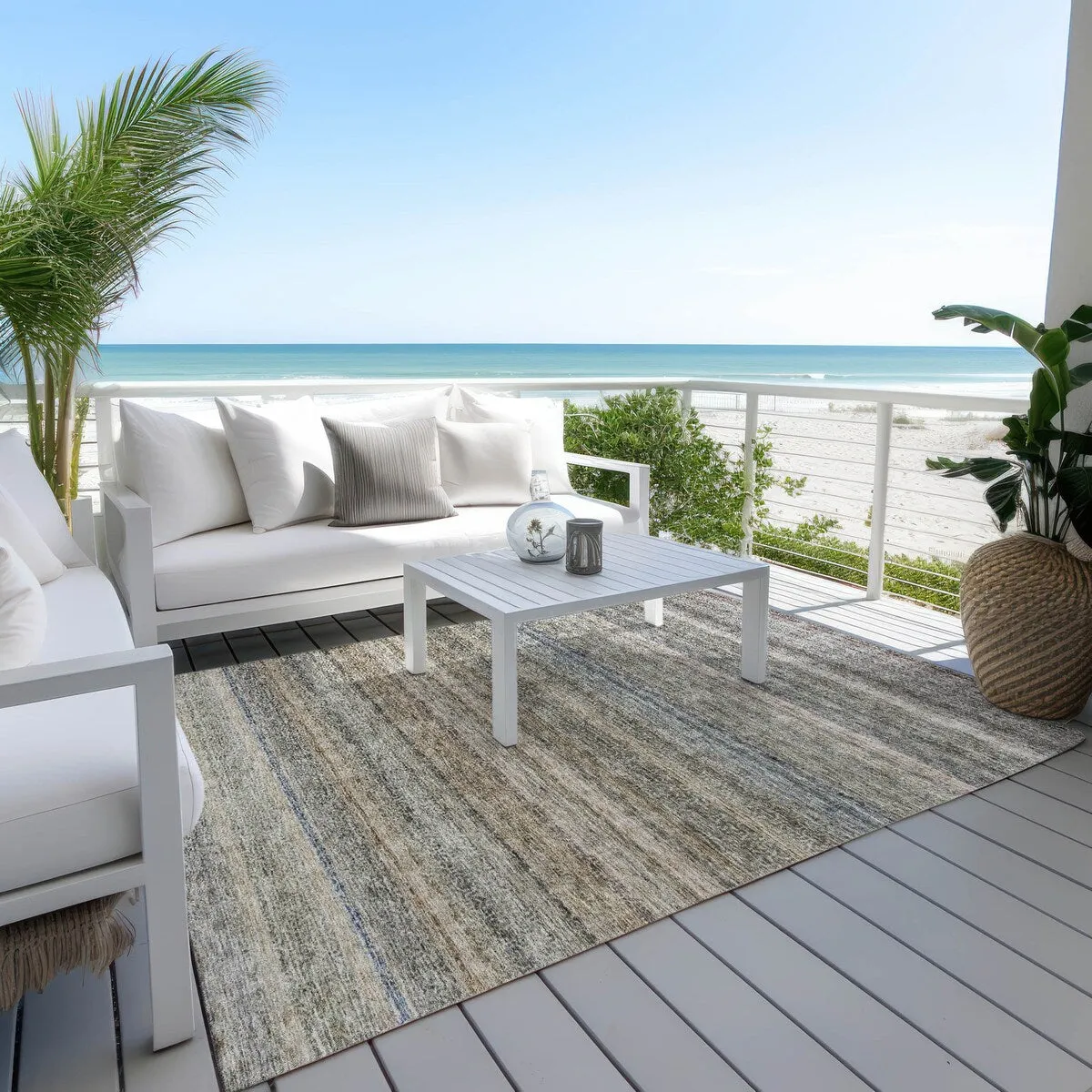 Machine Washable Indoor/ Outdoor Ombre Solid Chantille Rug