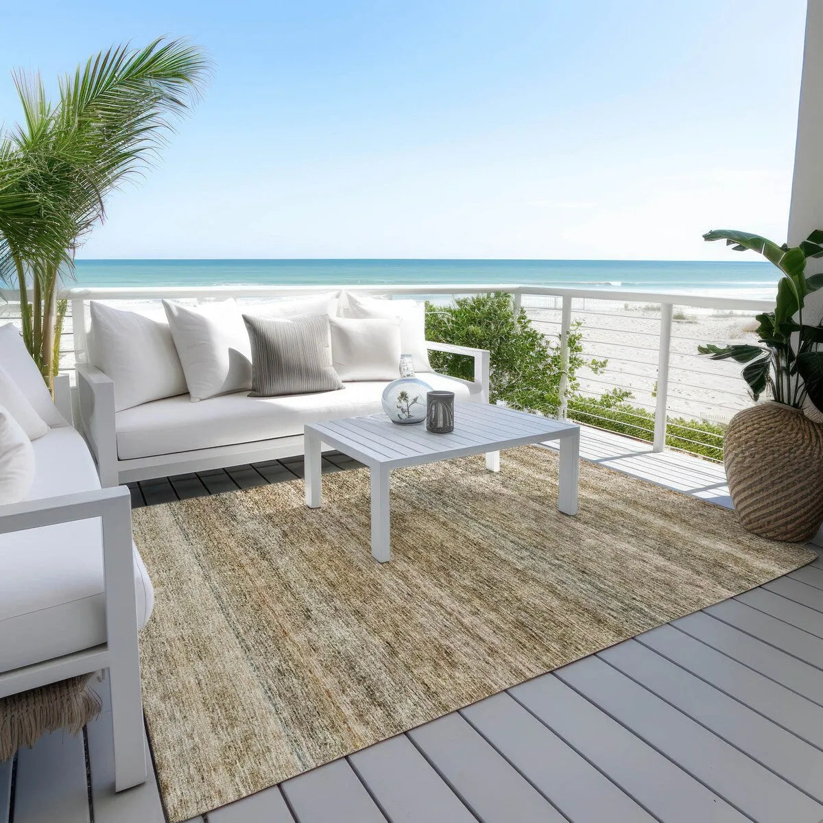 Machine Washable Indoor/ Outdoor Ombre Solid Chantille Rug