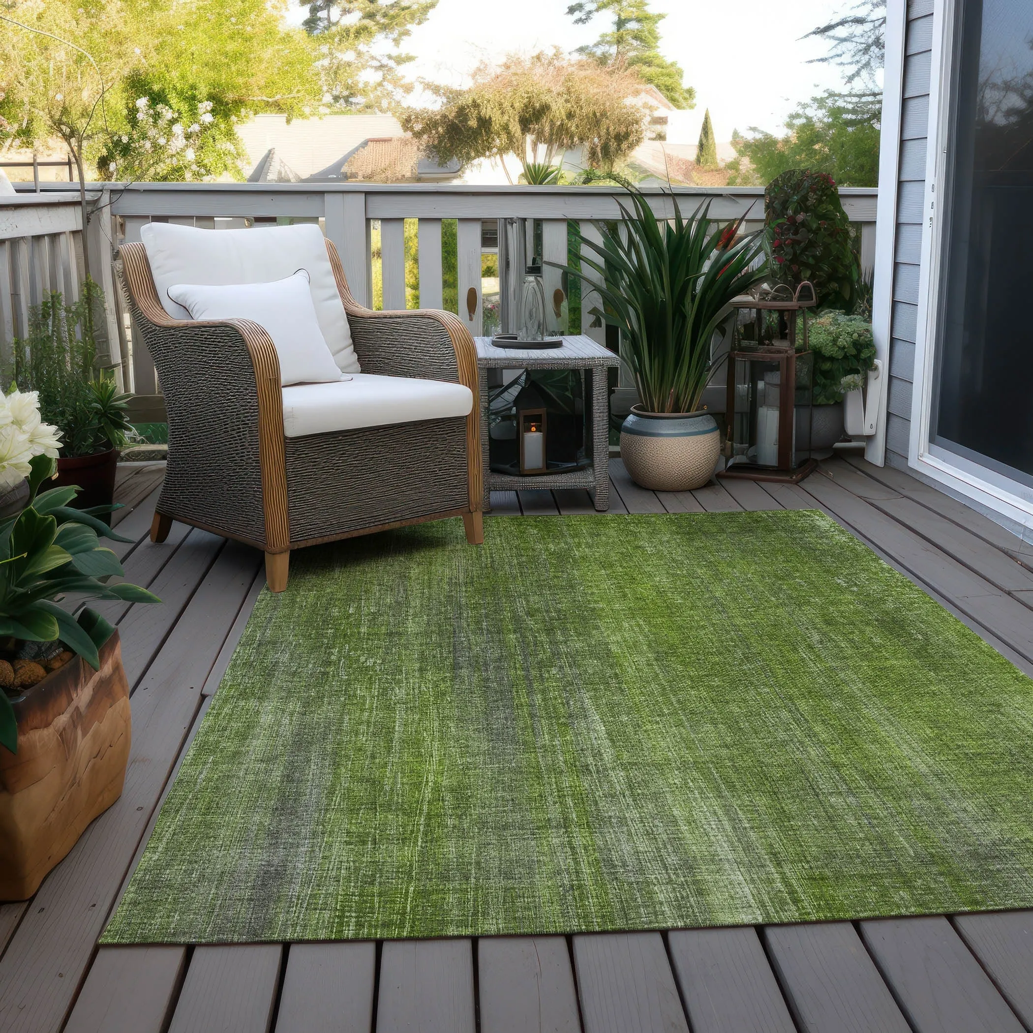 Machine Washable Indoor/ Outdoor Ombre Solid Chantille Rug
