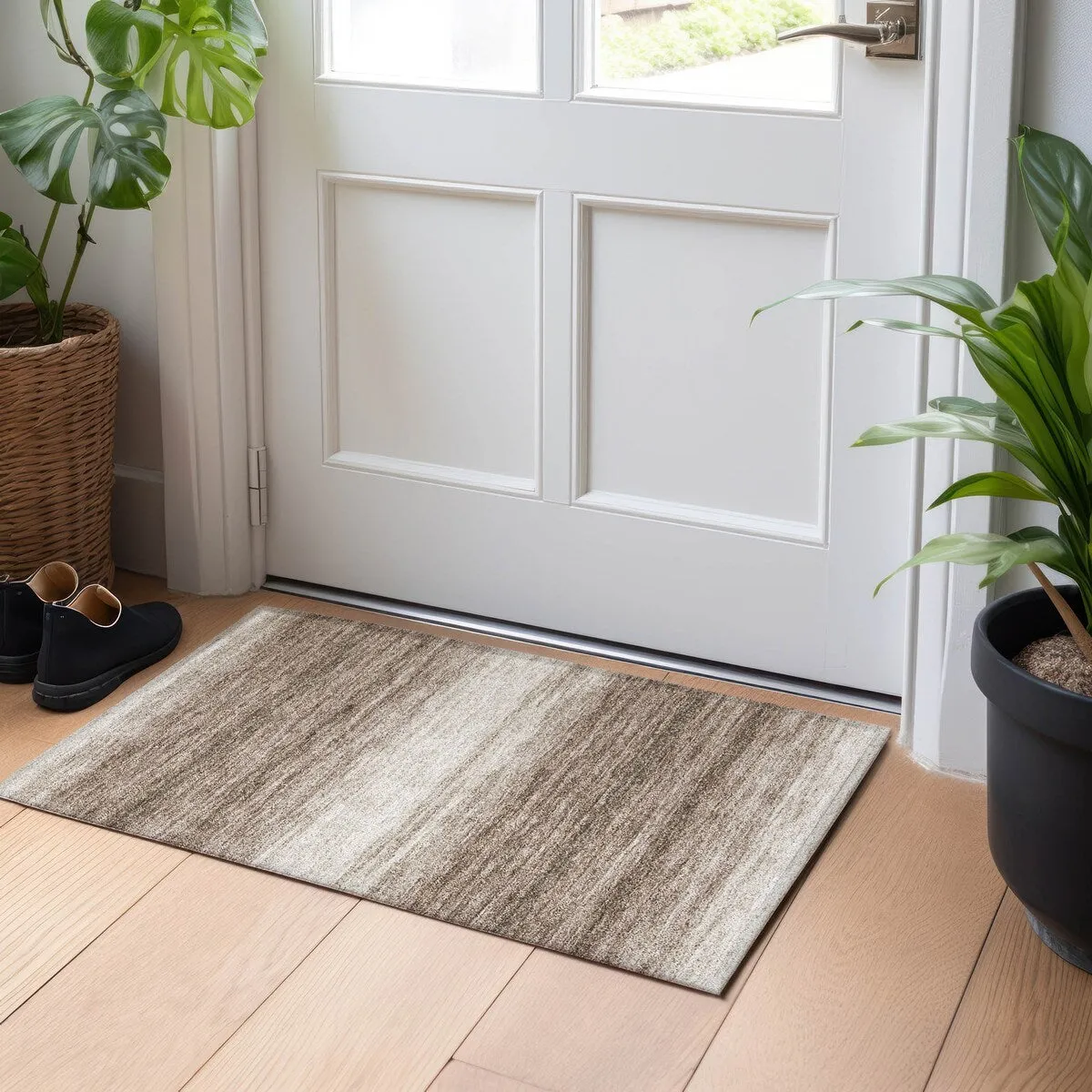 Machine Washable Indoor/ Outdoor Ombre Stripe Chantille Rug