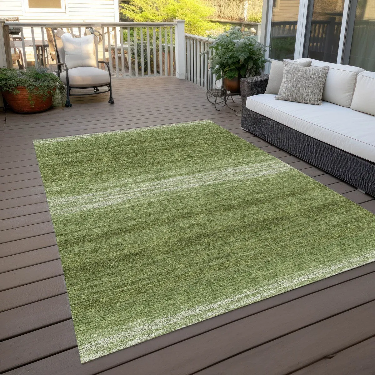 Machine Washable Indoor/ Outdoor Ombre Stripe Chantille Rug