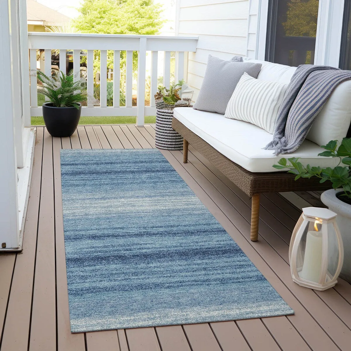 Machine Washable Indoor/ Outdoor Ombre Stripe Chantille Rug