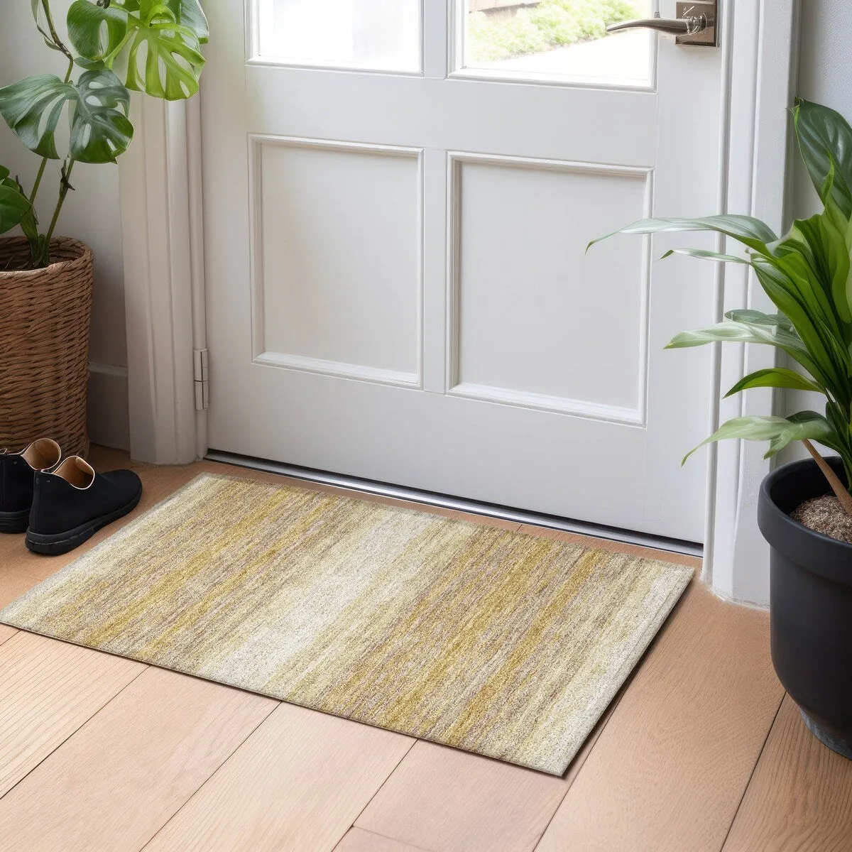 Machine Washable Indoor/ Outdoor Ombre Stripe Chantille Rug