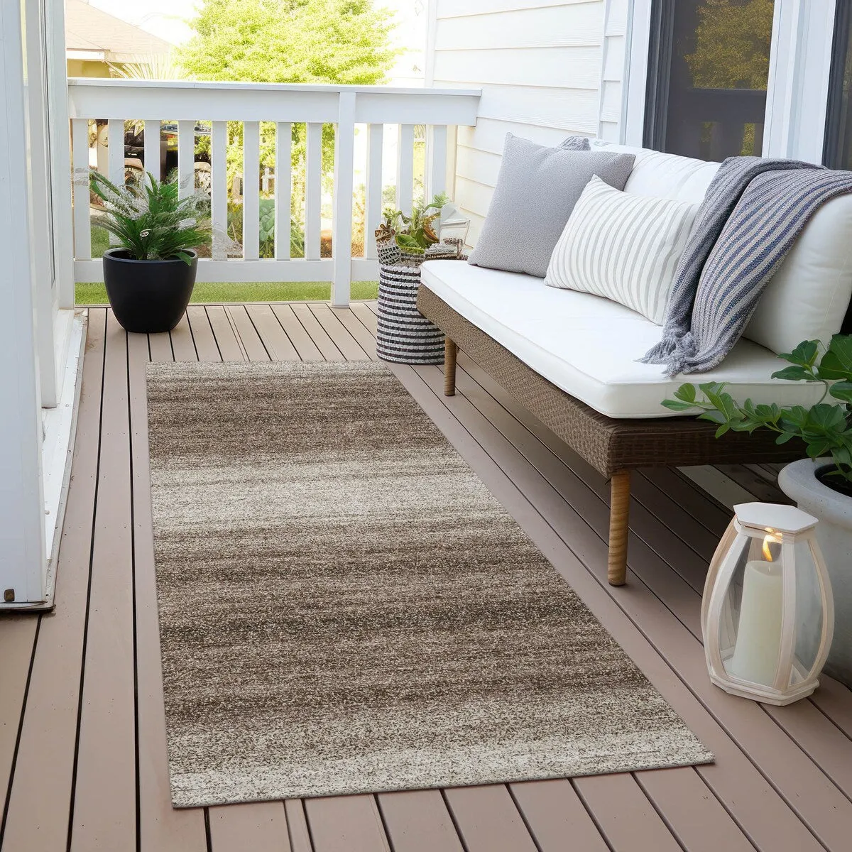 Machine Washable Indoor/ Outdoor Ombre Stripe Chantille Rug