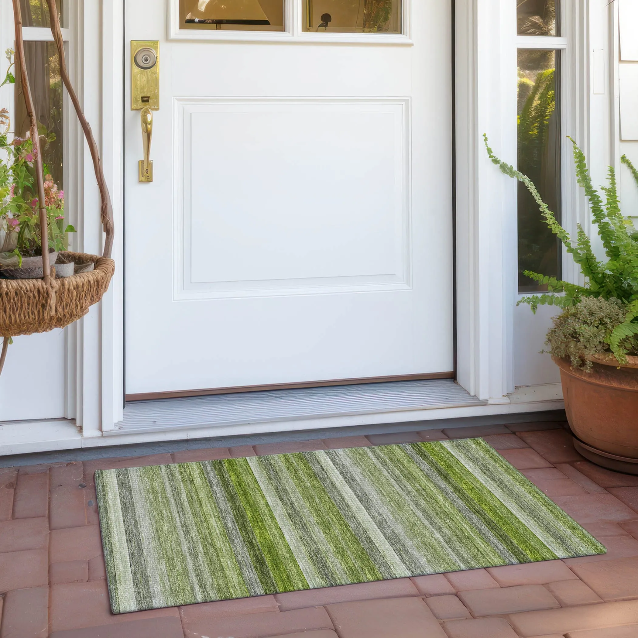 Machine Washable Indoor/ Outdoor Ombre Stripes Chantille Rug
