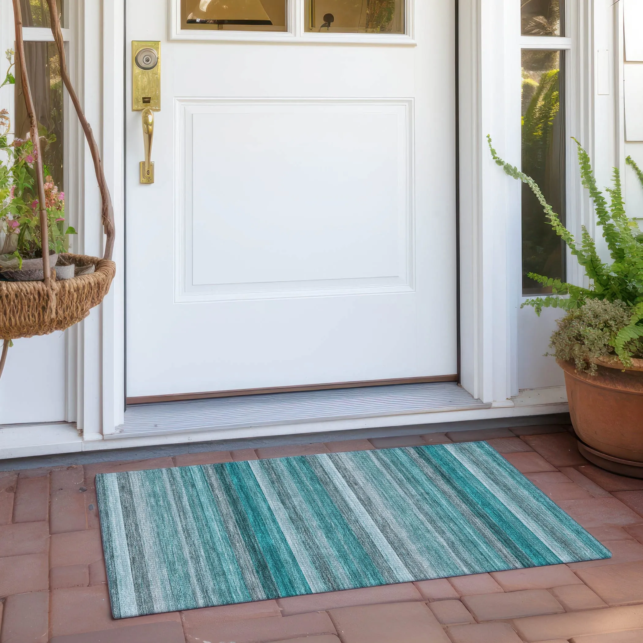 Machine Washable Indoor/ Outdoor Ombre Stripes Chantille Rug
