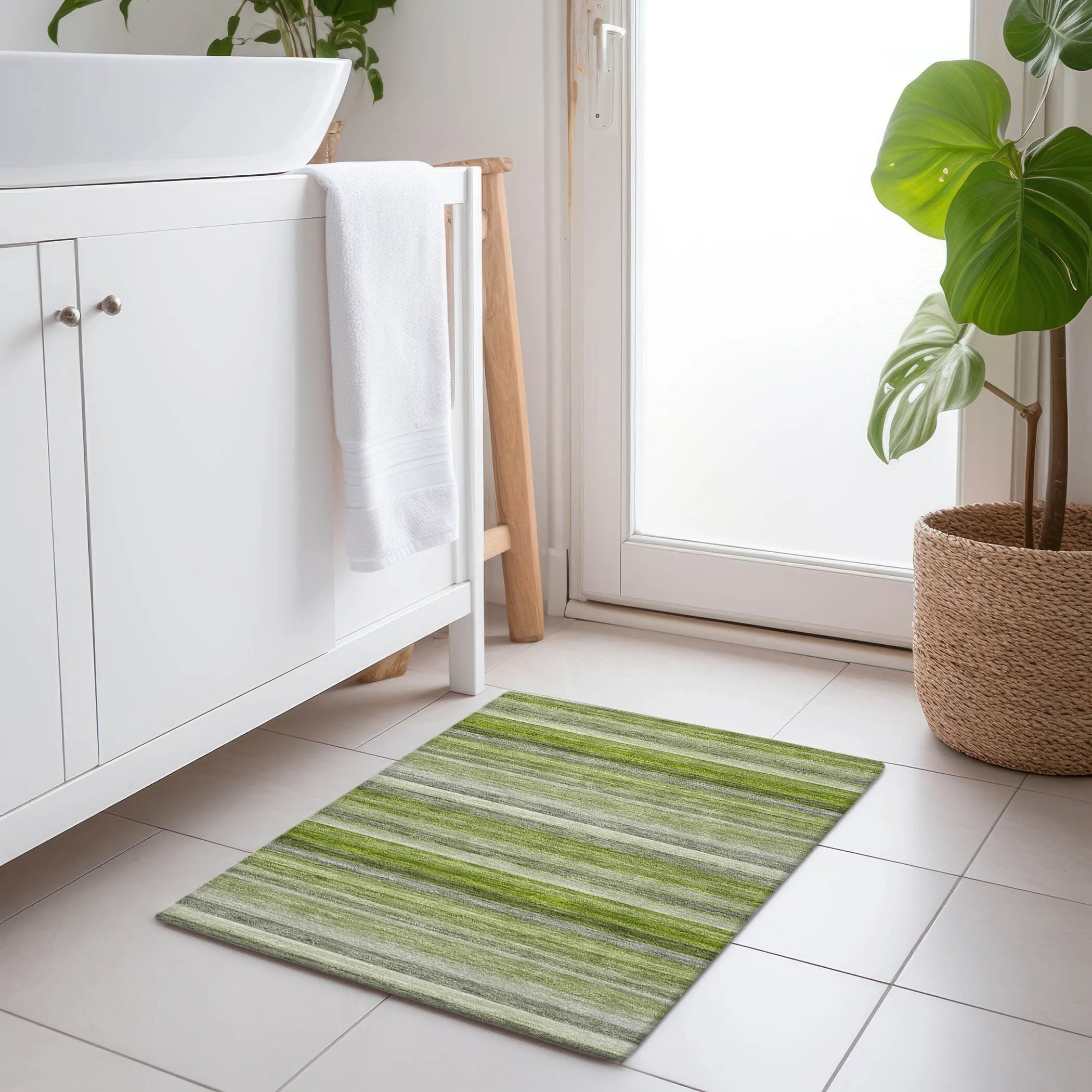 Machine Washable Indoor/ Outdoor Ombre Stripes Chantille Rug