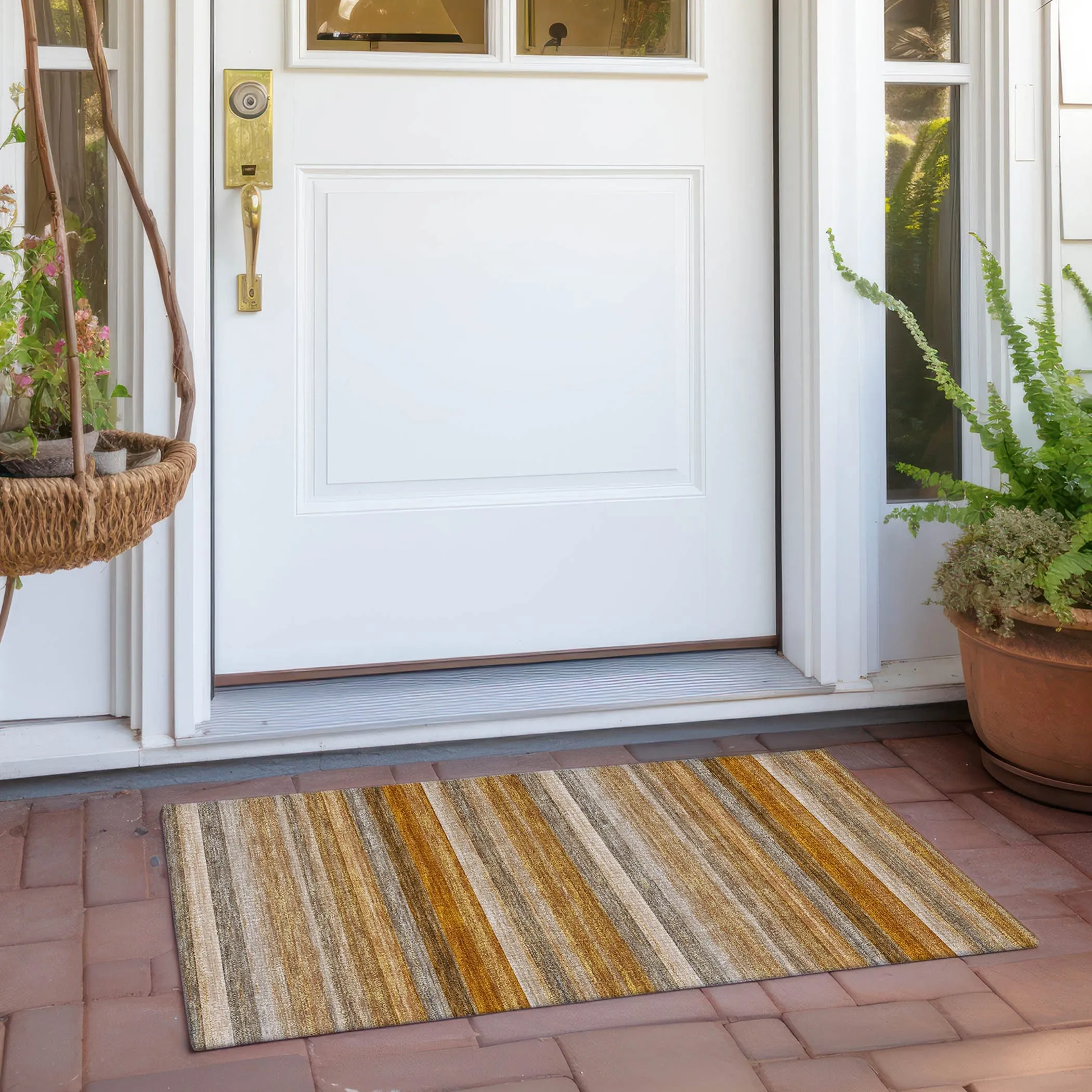 Machine Washable Indoor/ Outdoor Ombre Stripes Chantille Rug
