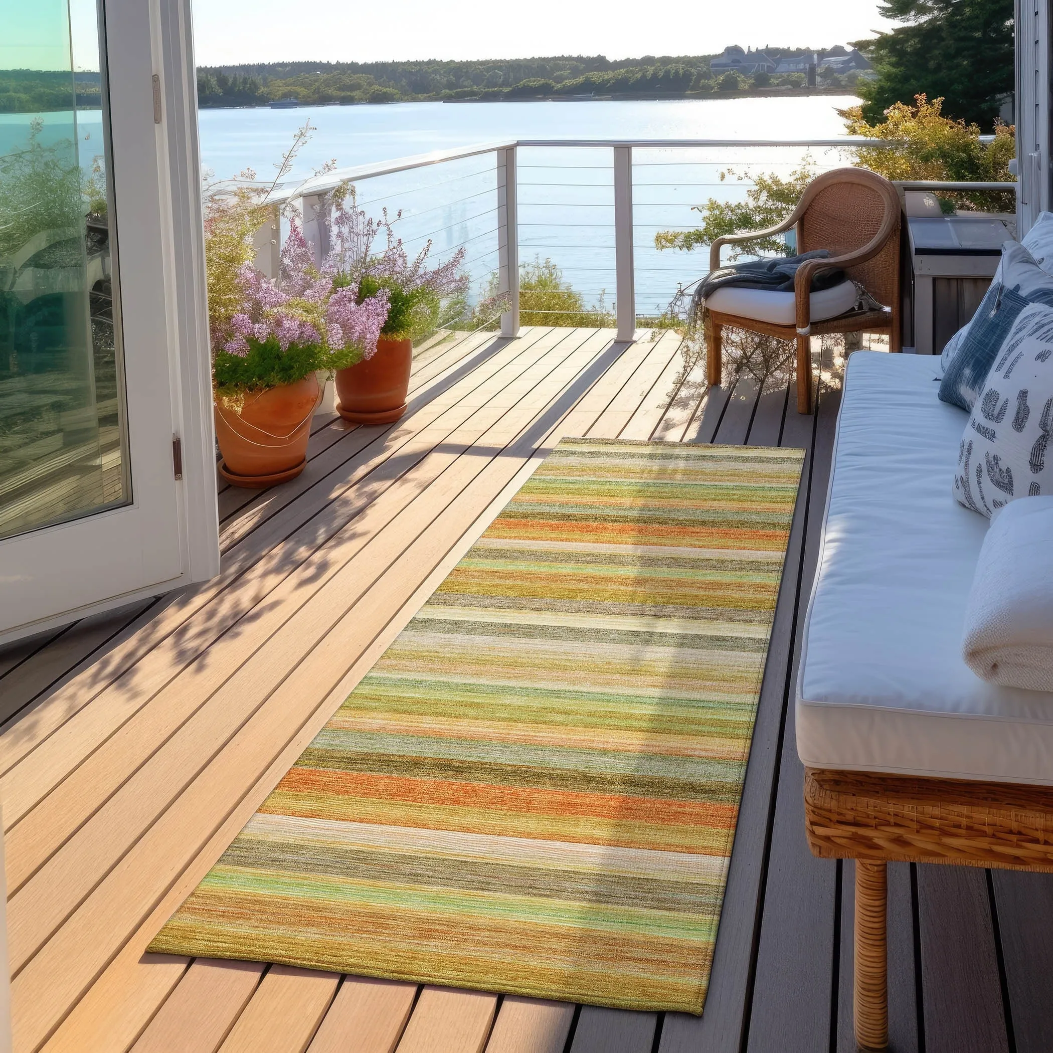 Machine Washable Indoor/ Outdoor Ombre Stripes Chantille Rug