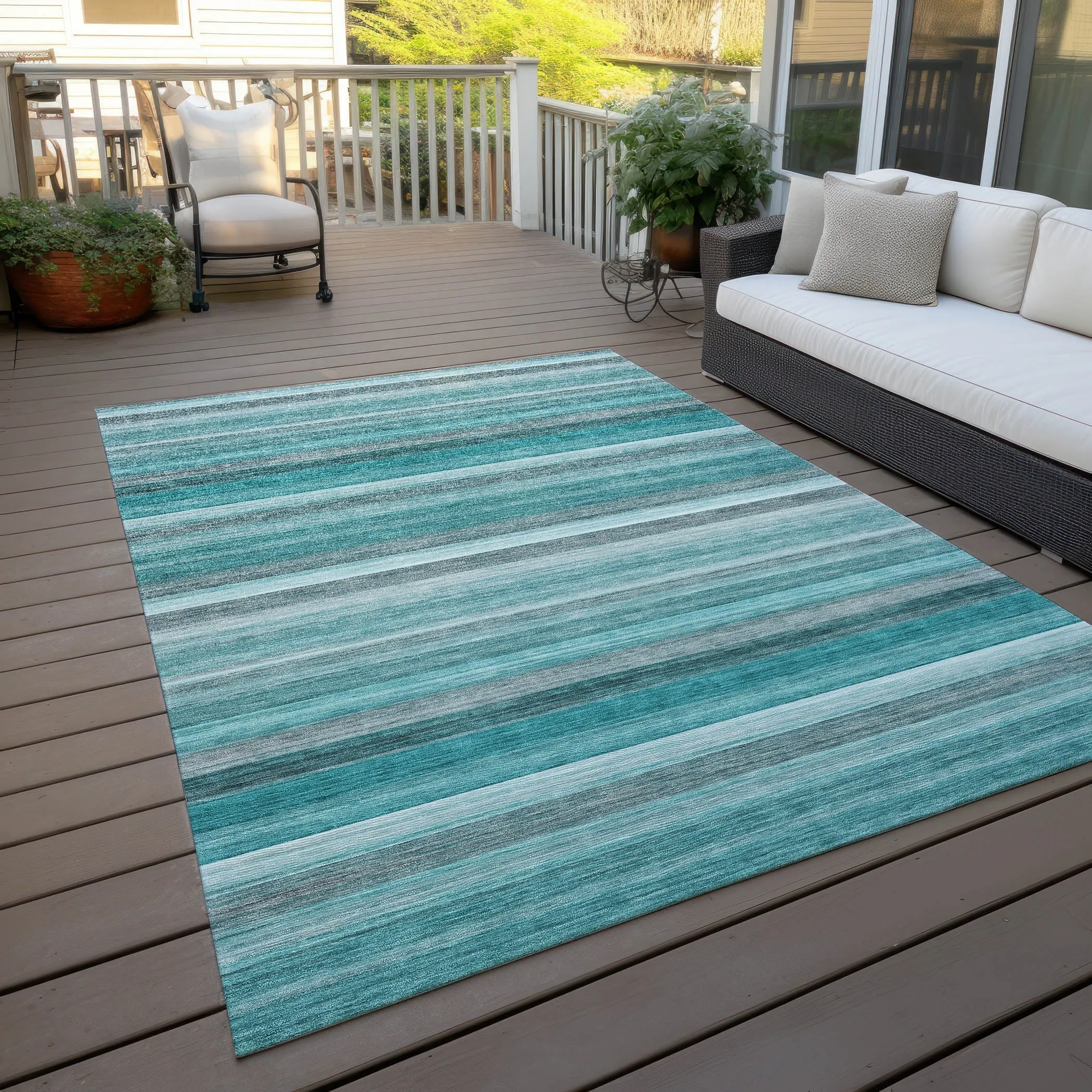 Machine Washable Indoor/ Outdoor Ombre Stripes Chantille Rug