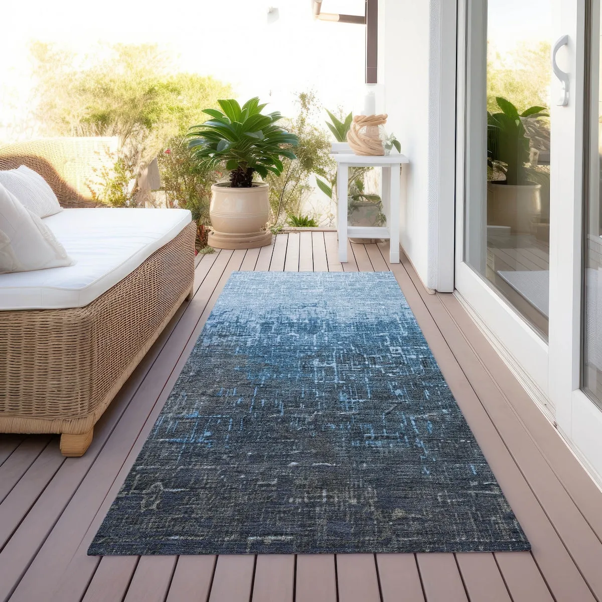 Machine Washable Indoor/ Outdoor Ombre Texture Chantille Rug