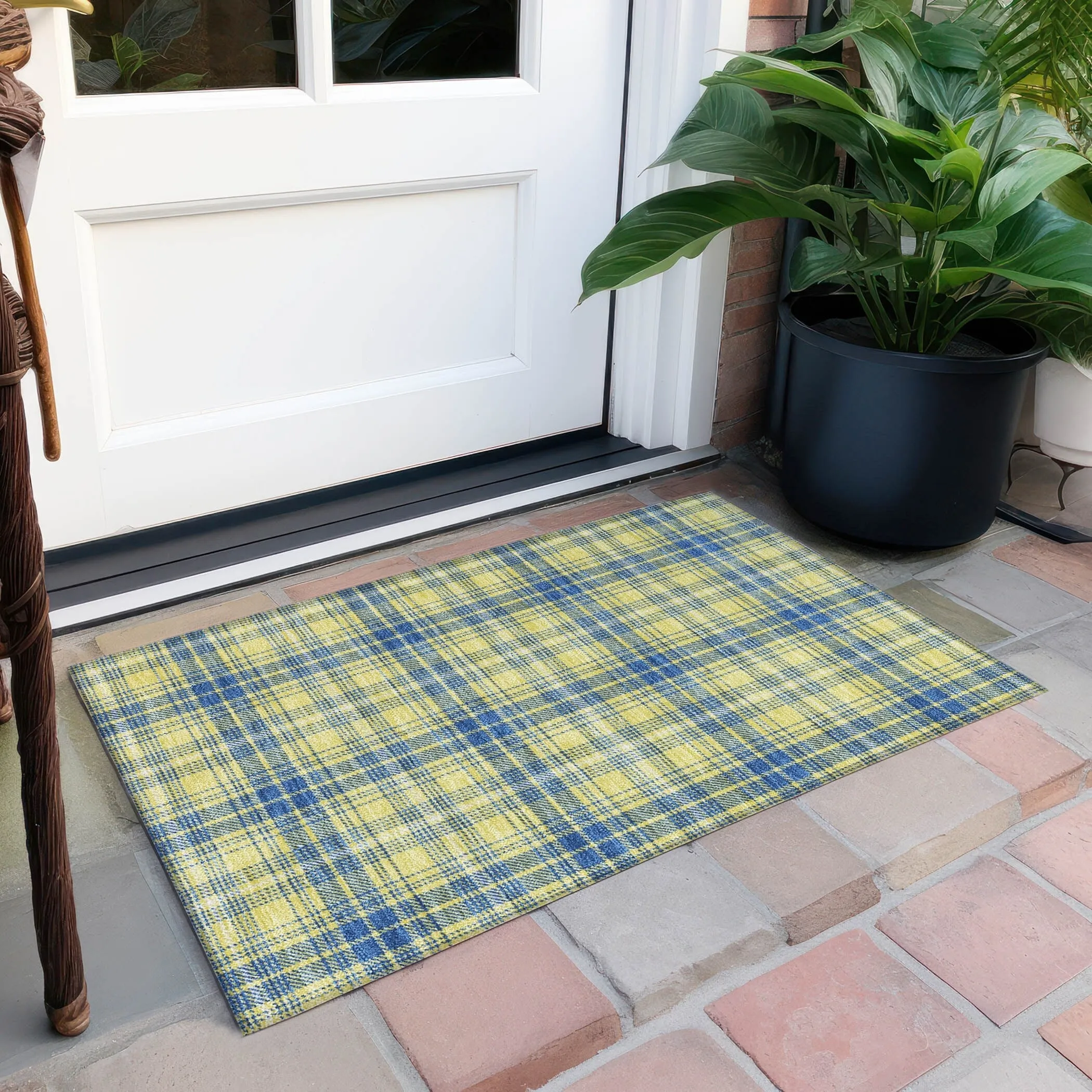 Machine Washable Indoor/ Outdoor Plaid Chantille Rug