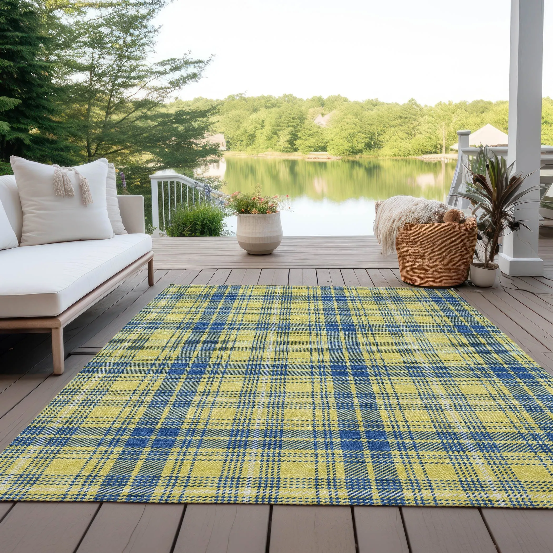 Machine Washable Indoor/ Outdoor Plaid Chantille Rug