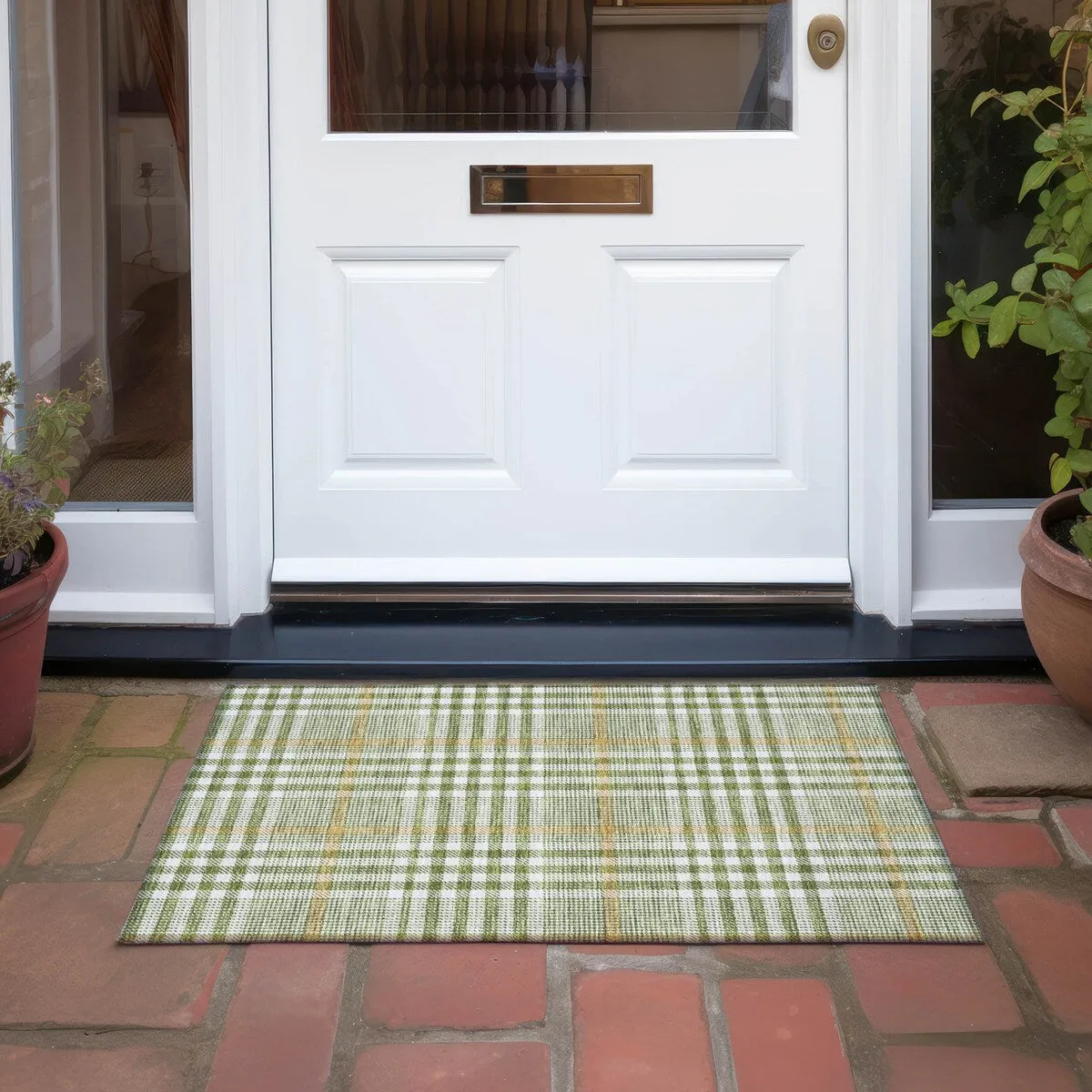 Machine Washable Indoor/ Outdoor Plaid Chantille Rug