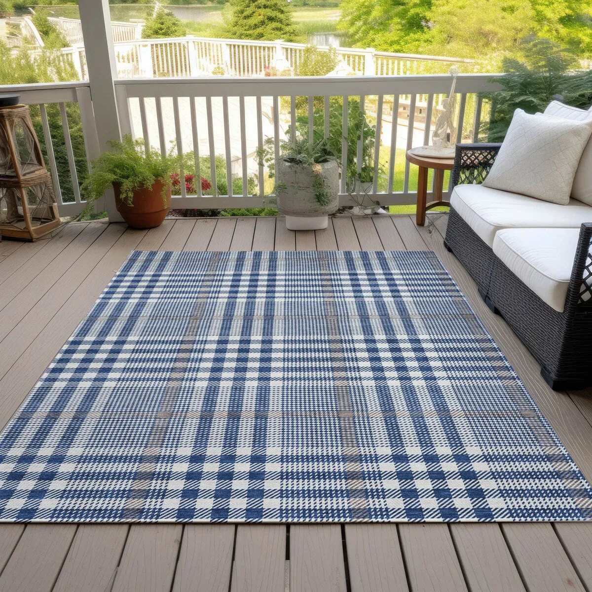 Machine Washable Indoor/ Outdoor Plaid Chantille Rug