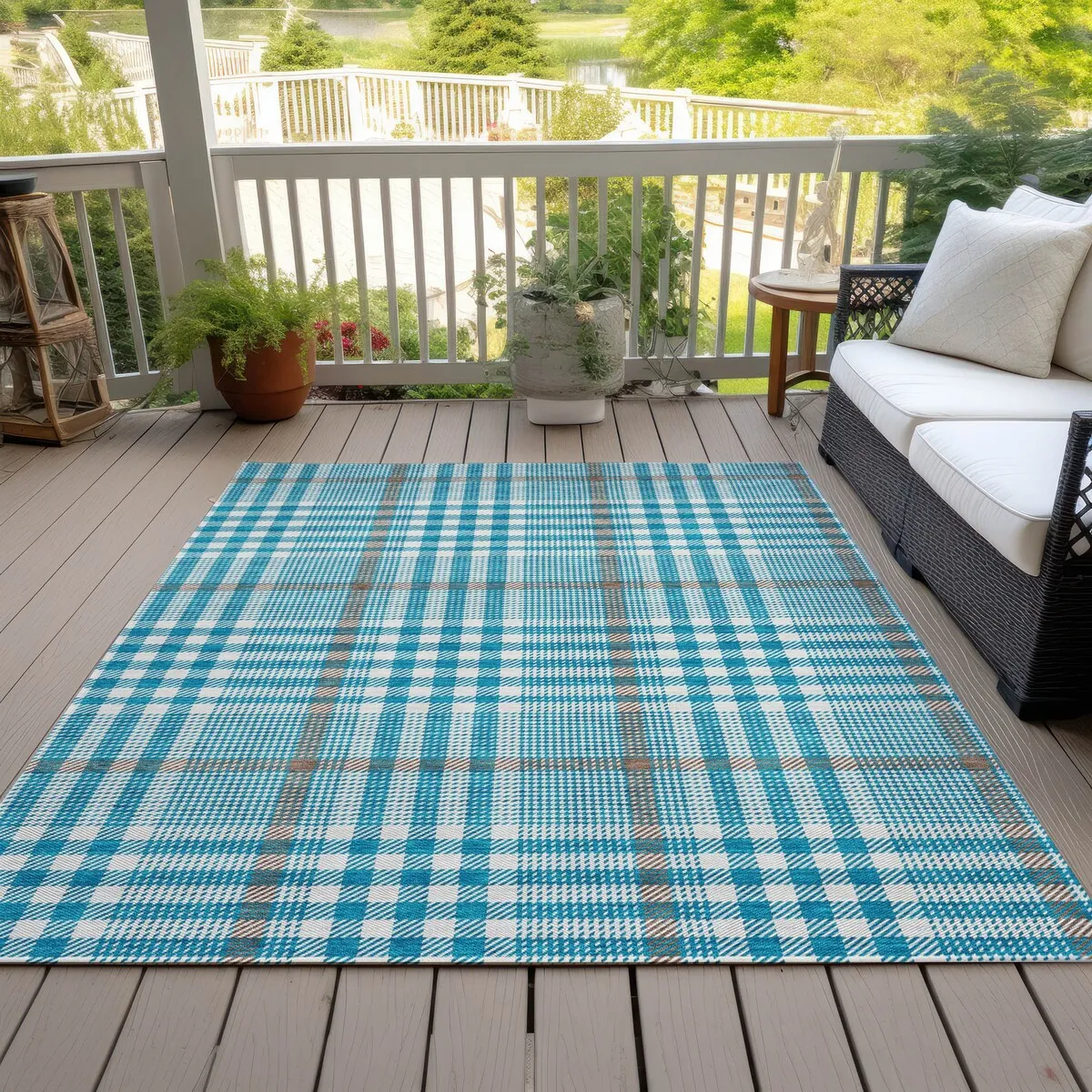 Machine Washable Indoor/ Outdoor Plaid Chantille Rug