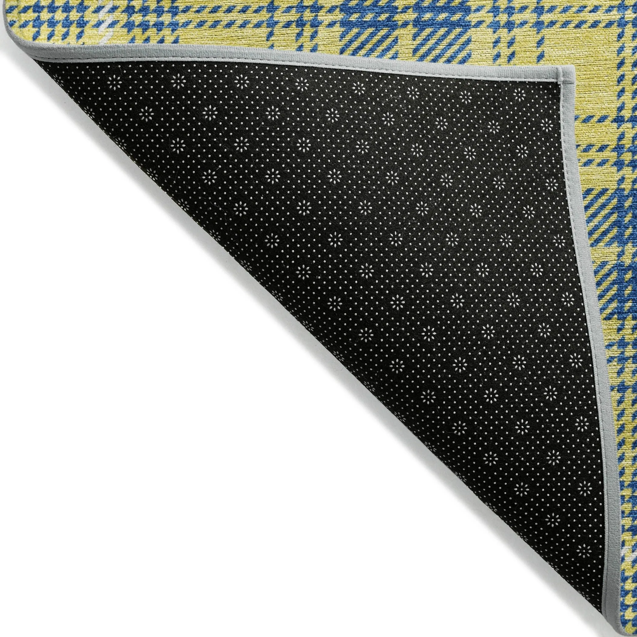 Machine Washable Indoor/ Outdoor Plaid Chantille Rug