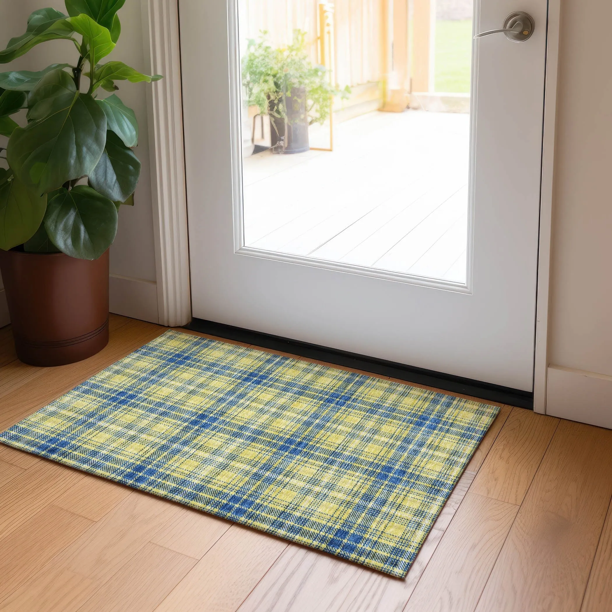 Machine Washable Indoor/ Outdoor Plaid Chantille Rug