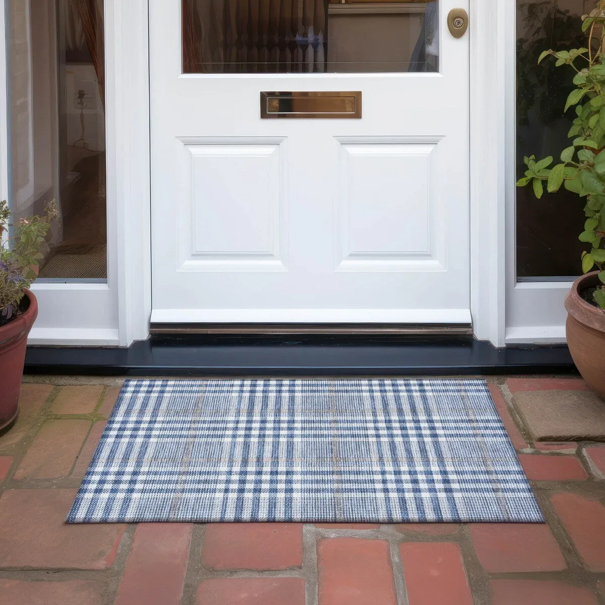 Machine Washable Indoor/ Outdoor Plaid Chantille Rug