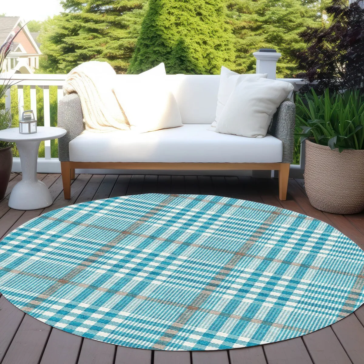 Machine Washable Indoor/ Outdoor Plaid Chantille Rug