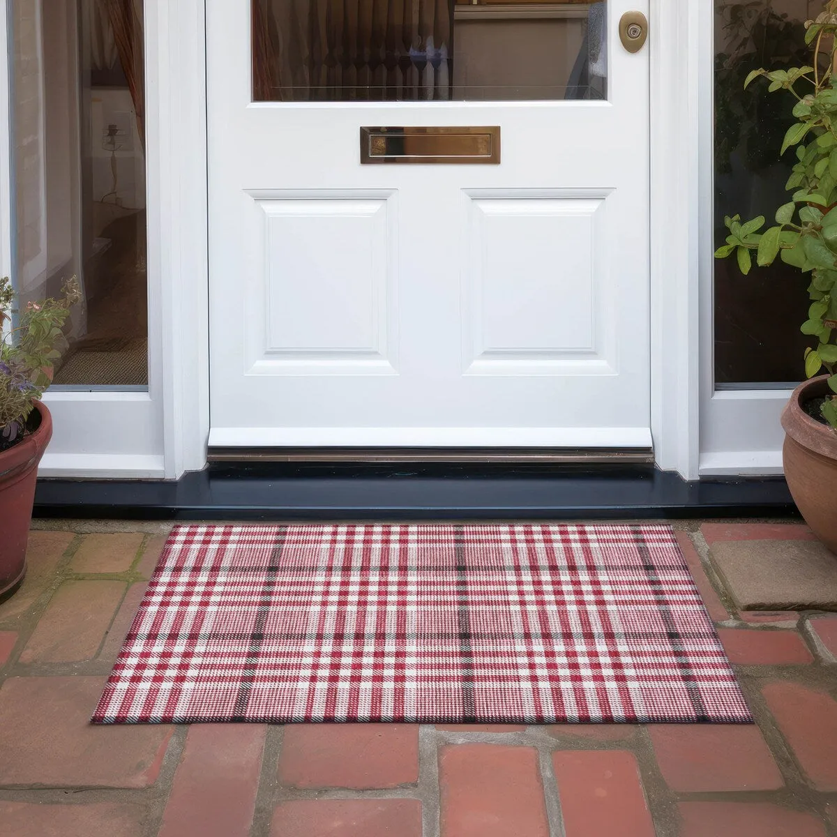 Machine Washable Indoor/ Outdoor Plaid Chantille Rug
