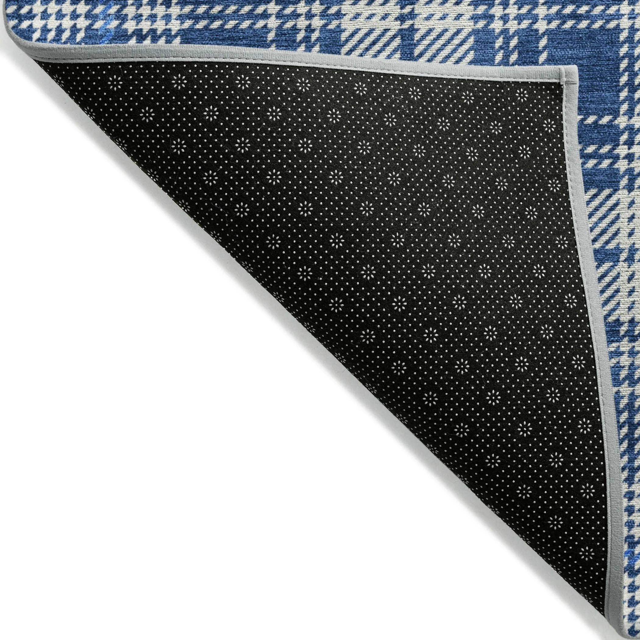 Machine Washable Indoor/ Outdoor Plaid Chantille Rug