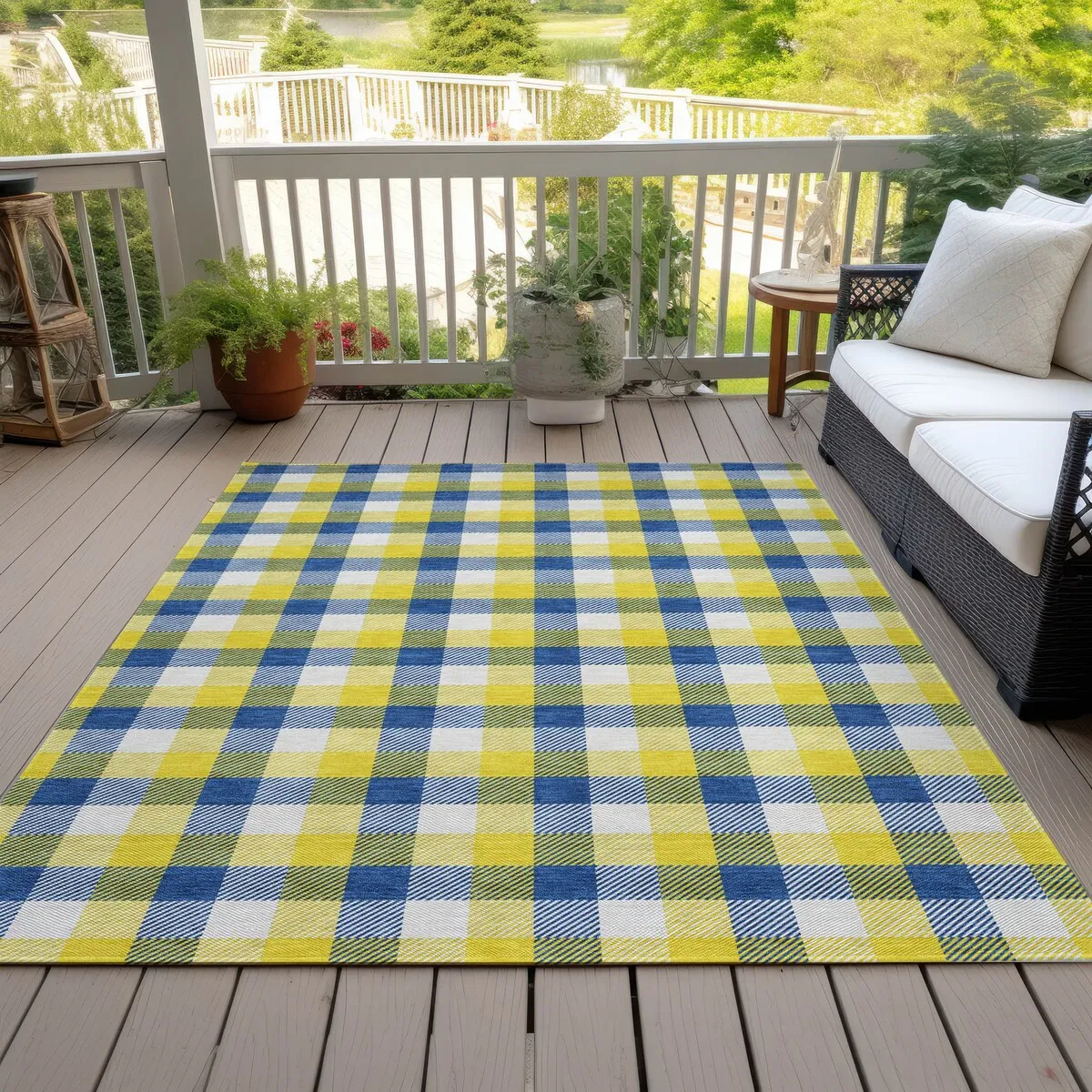 Machine Washable Indoor/ Outdoor Plaid Chantille Rug