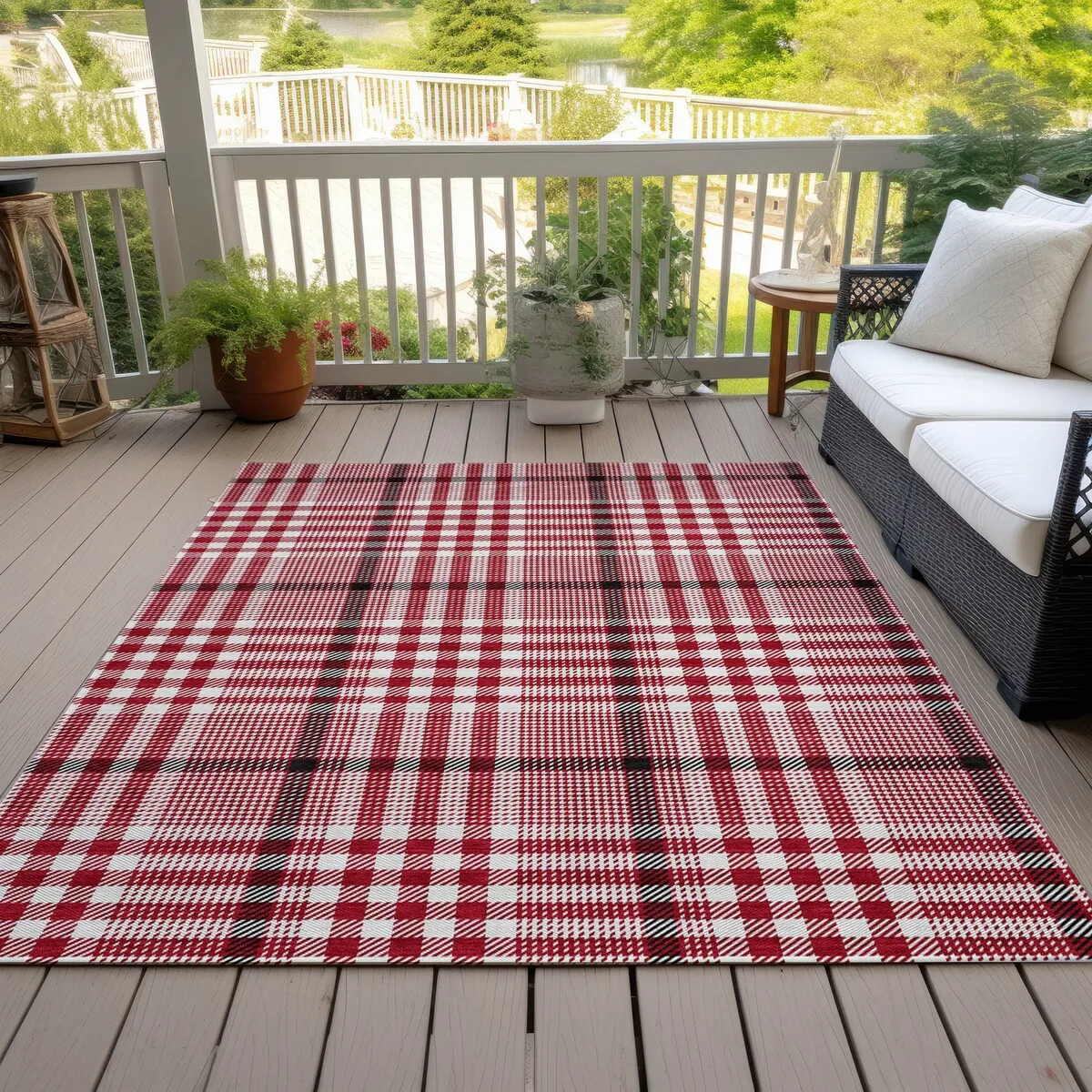 Machine Washable Indoor/ Outdoor Plaid Chantille Rug
