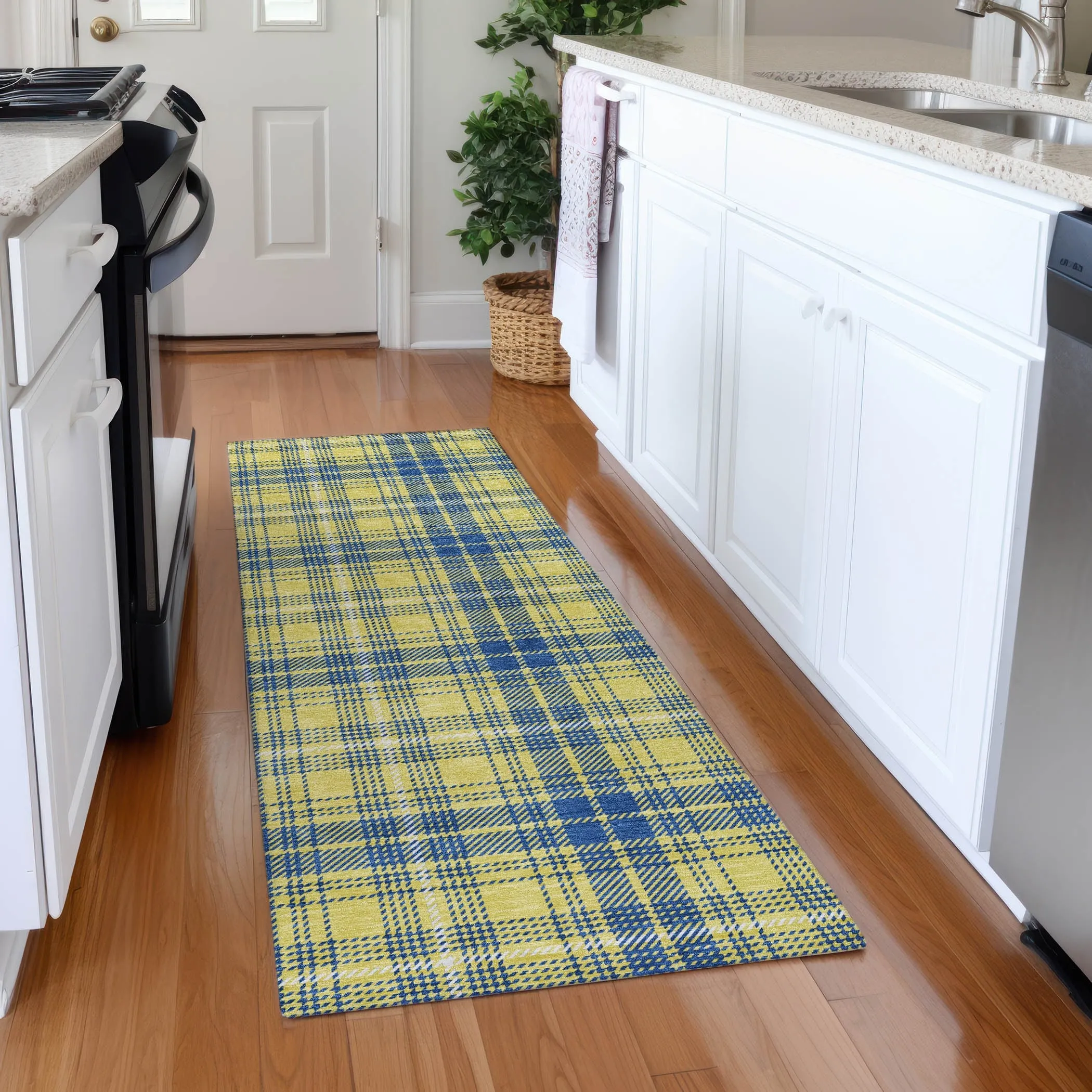 Machine Washable Indoor/ Outdoor Plaid Chantille Rug