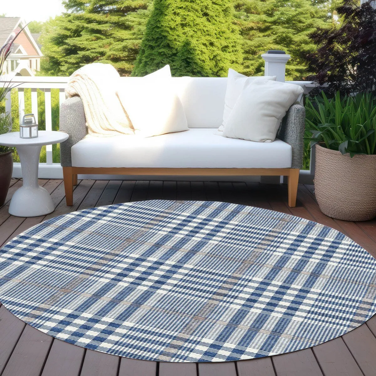 Machine Washable Indoor/ Outdoor Plaid Chantille Rug