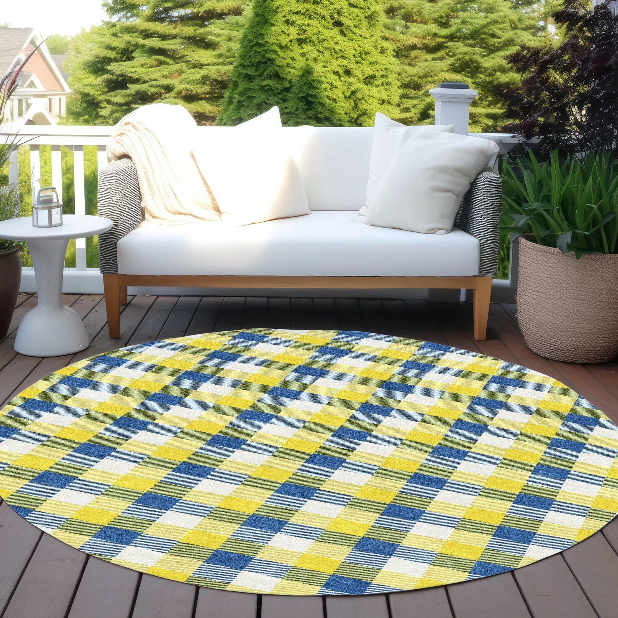 Machine Washable Indoor/ Outdoor Plaid Chantille Rug