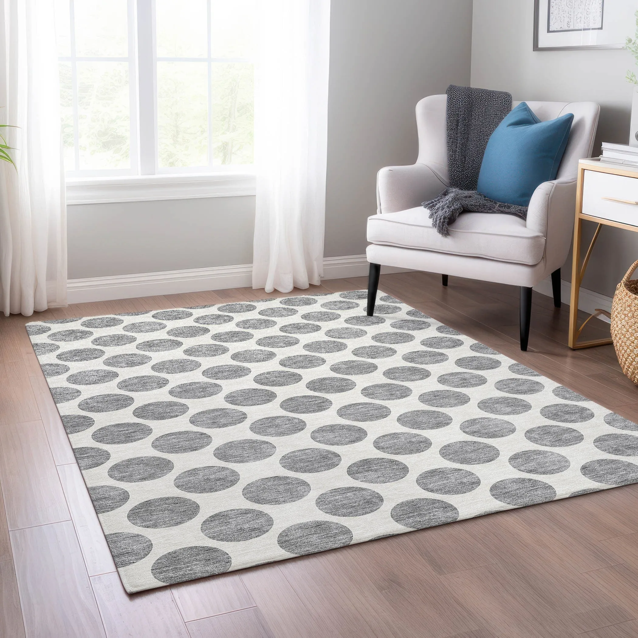 Machine Washable Indoor/ Outdoor Polka Dots Chantille Rug